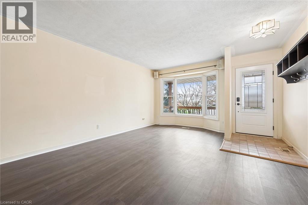 576 Thorndale Drive, Waterloo, Ontario  N2T 2P9 - Photo 6 - 40824728