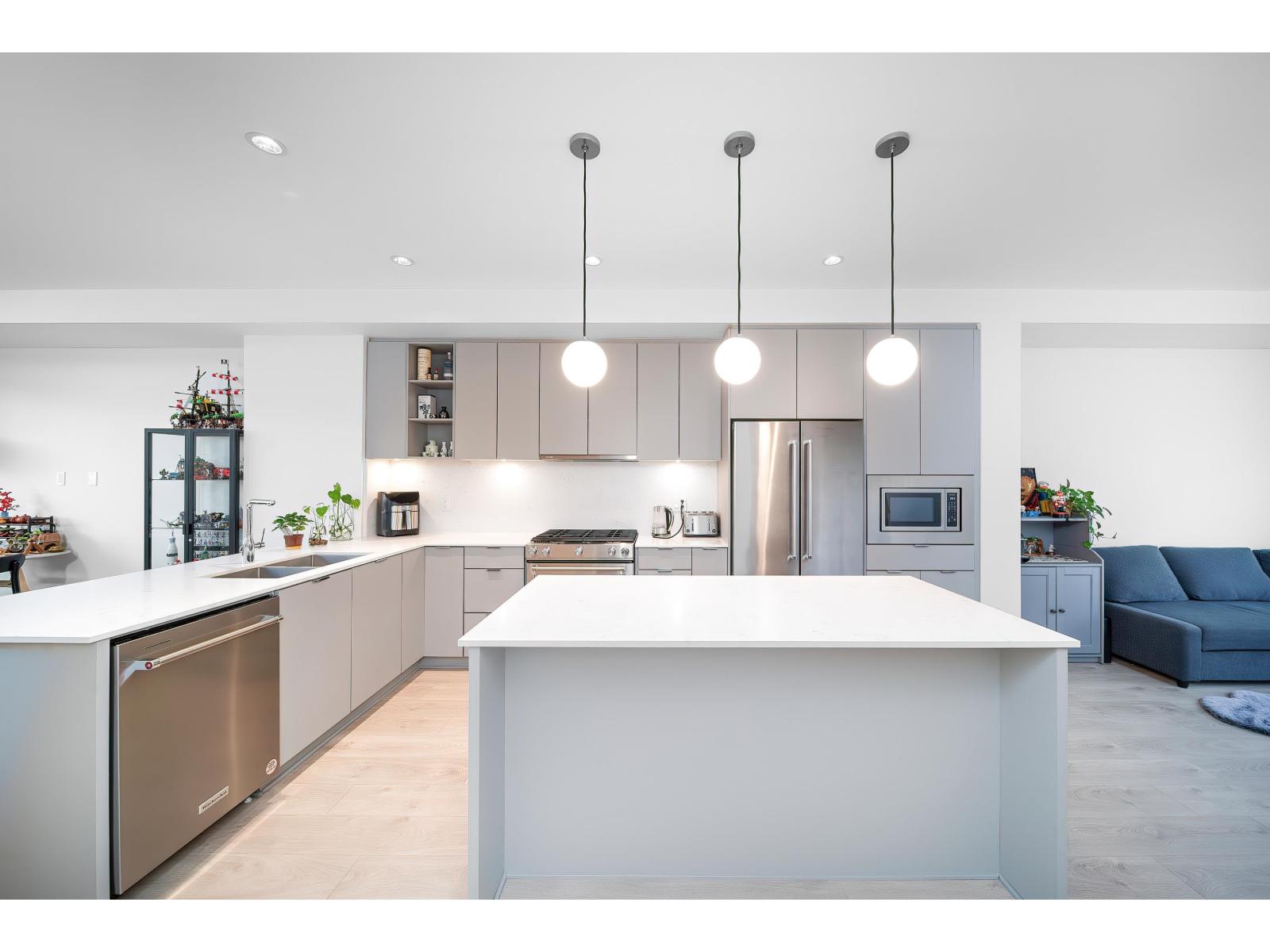 76 16561 17a Avenue, Surrey, British Columbia  V3Z 1J3 - Photo 2 - R3116387