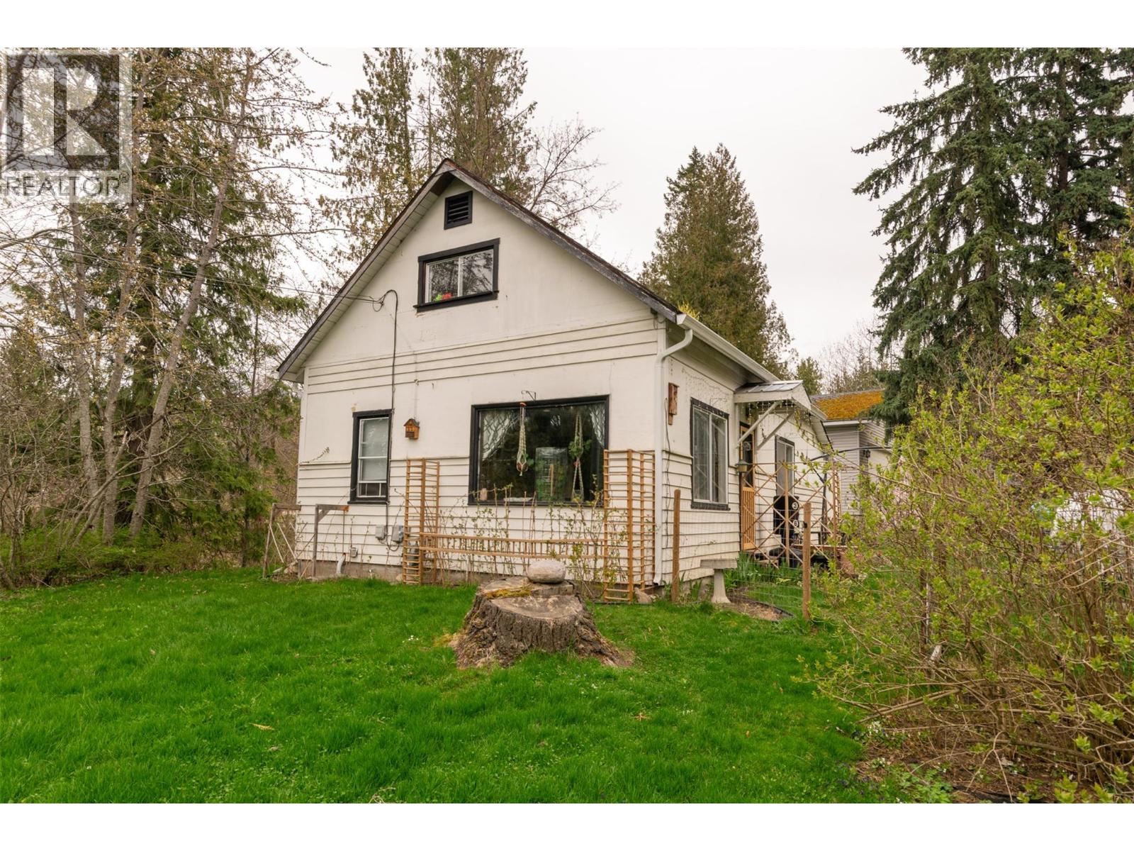 2370 Lakeshore Road Ne, Salmon Arm, British Columbia  V1E 3X9 - Photo 2 - 10384581