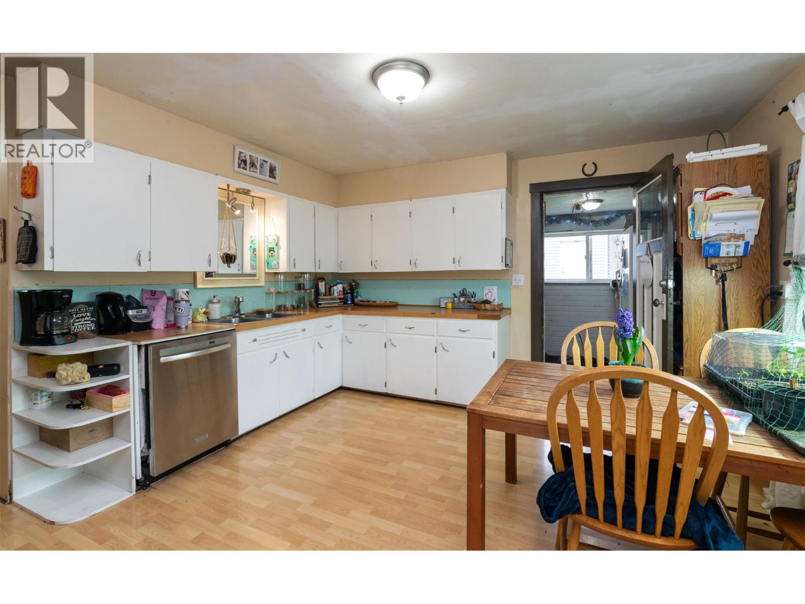 2370 Lakeshore Road Ne, Salmon Arm, British Columbia  V1E 3X9 - Photo 17 - 10384581