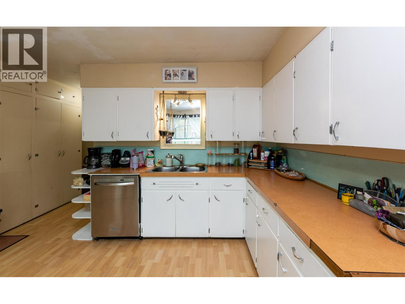 2370 Lakeshore Road Ne, Salmon Arm, British Columbia  V1E 3X9 - Photo 19 - 10384581