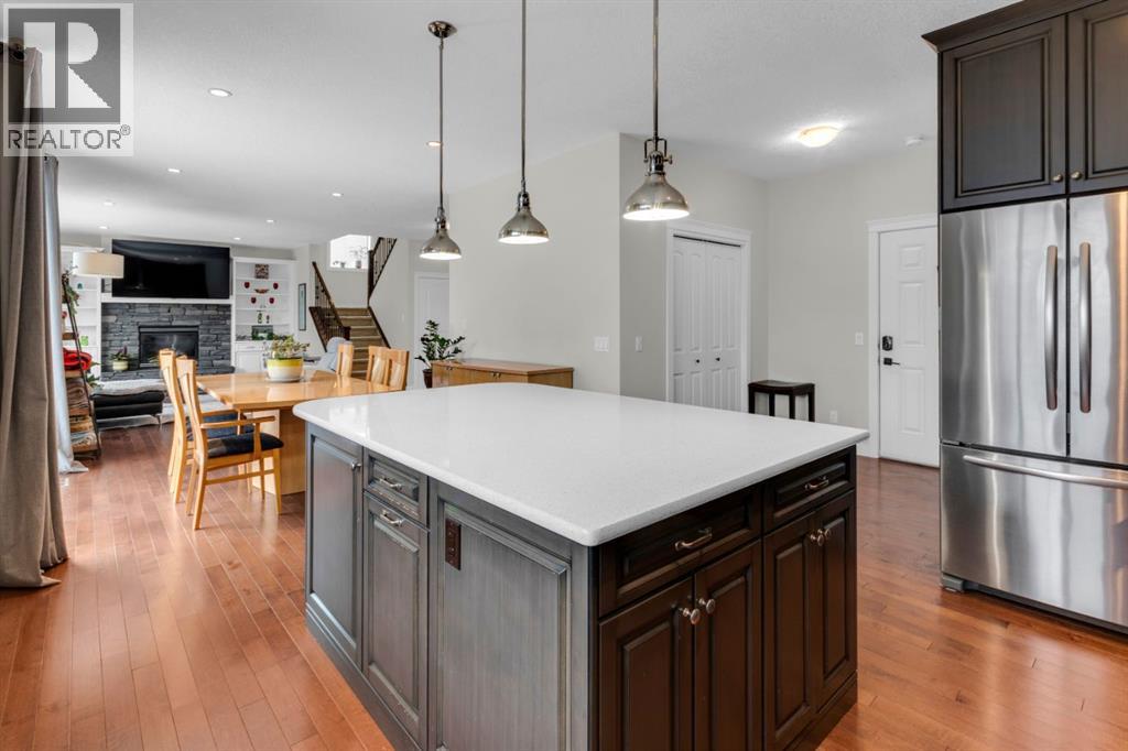 68 Westland Crescent SW, Calgary, Alberta  T3H 0W1 - Photo 12 - A2290520