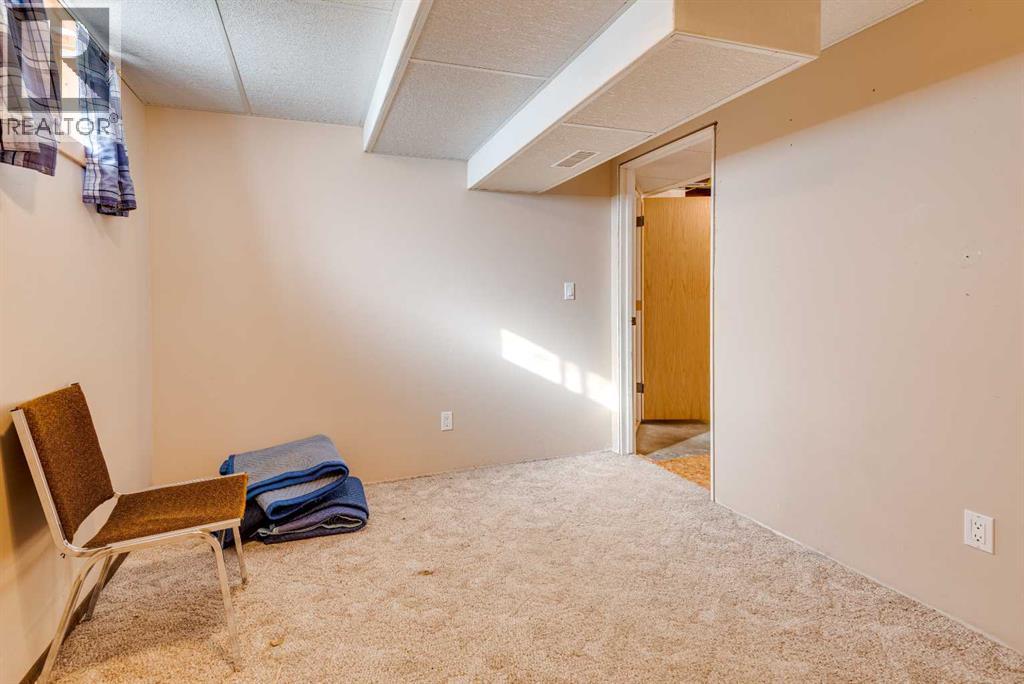 402 Main Street, Trochu, Alberta  T0M 2C0 - Photo 24 - A2270646