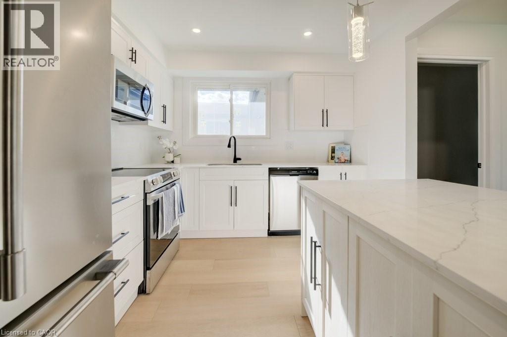 328 The Country Way, Kitchener, Ontario  N2E 2T3 - Photo 8 - 40824645