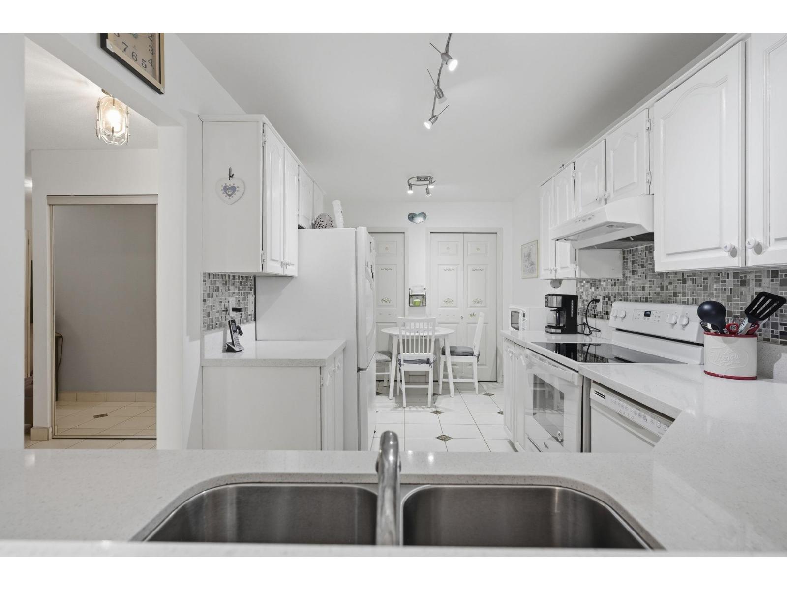 208 15300 17 Avenue, Surrey, British Columbia  V4A 8Y6 - Photo 11 - R3116454