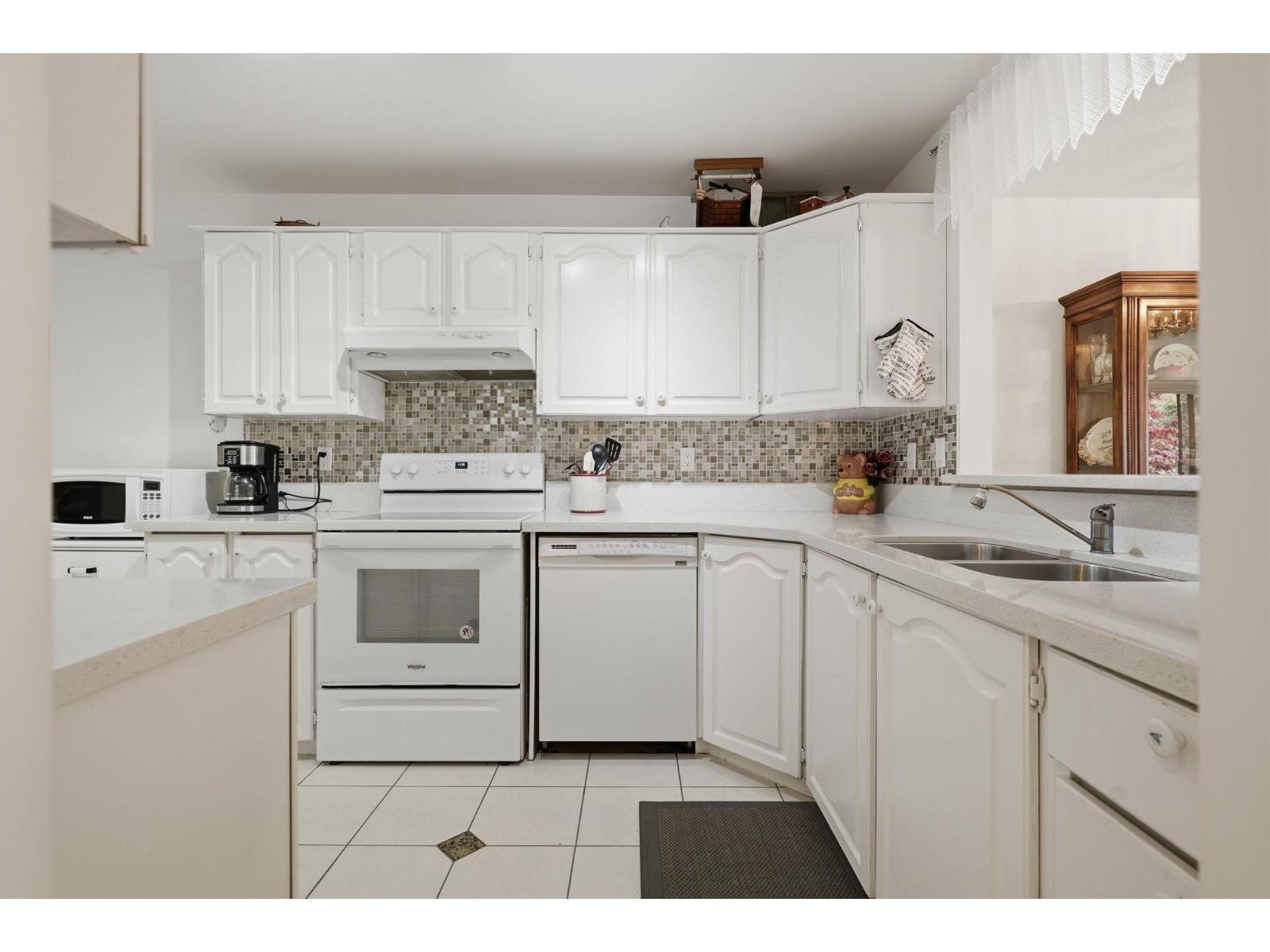 208 15300 17 Avenue, Surrey, British Columbia  V4A 8Y6 - Photo 8 - R3116454