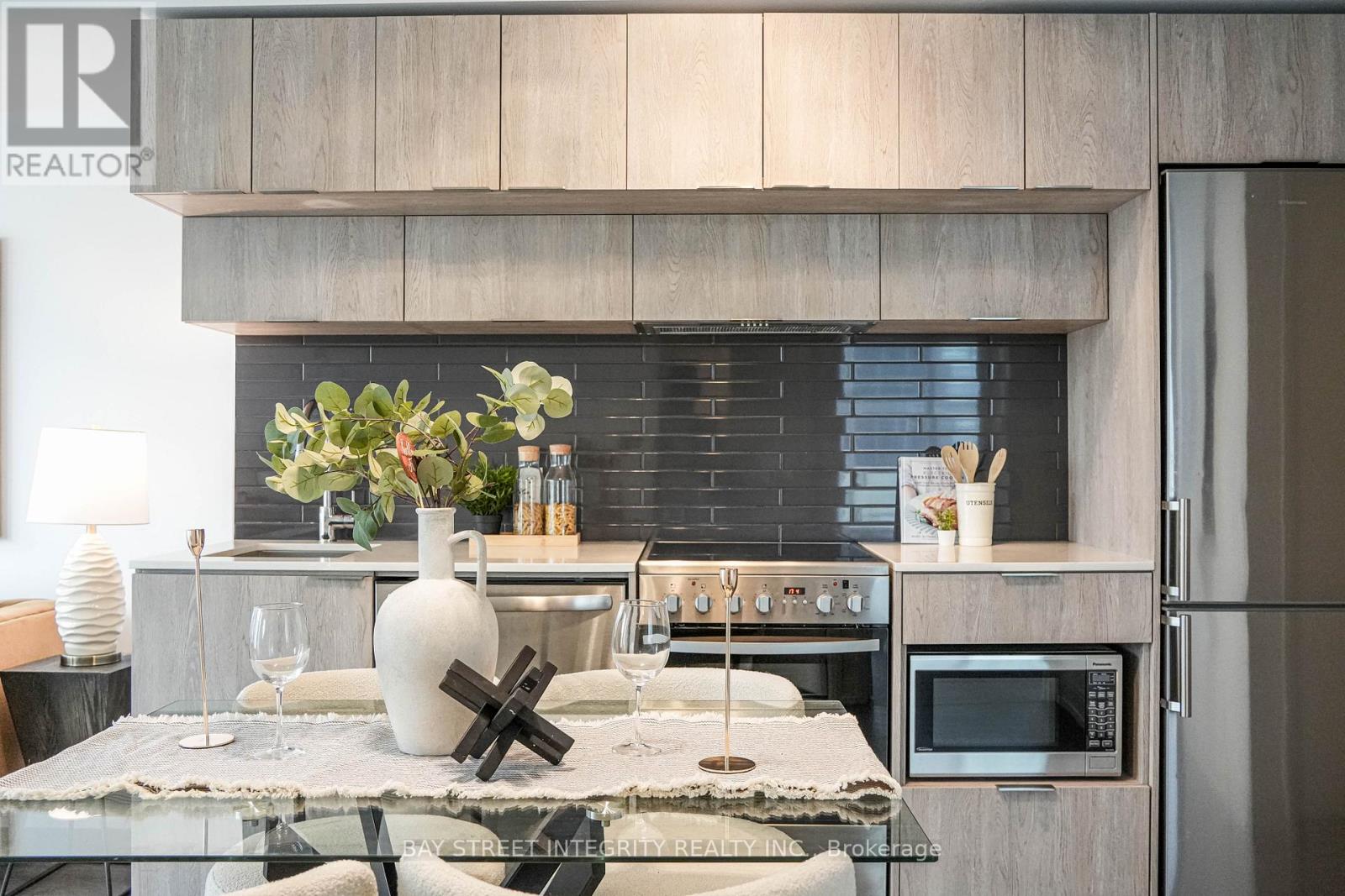 2211 - 181 Dundas Street E, Toronto, Ontario  M5A 0N5 - Photo 18 - C13050776