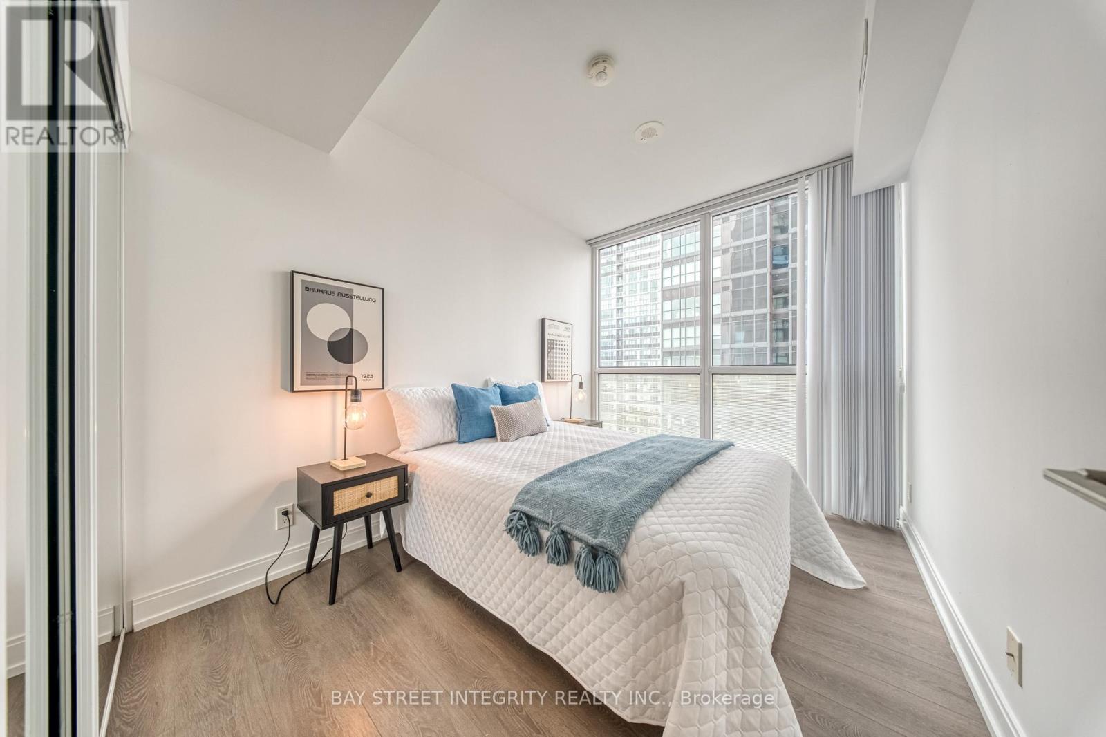 2211 - 181 Dundas Street E, Toronto, Ontario  M5A 0N5 - Photo 25 - C13050776