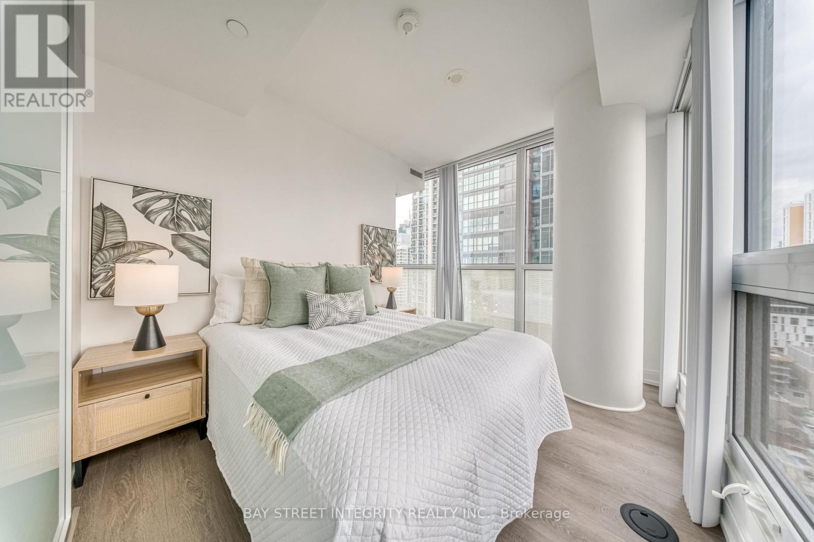 2211 - 181 Dundas Street E, Toronto, Ontario  M5A 0N5 - Photo 27 - C13050776