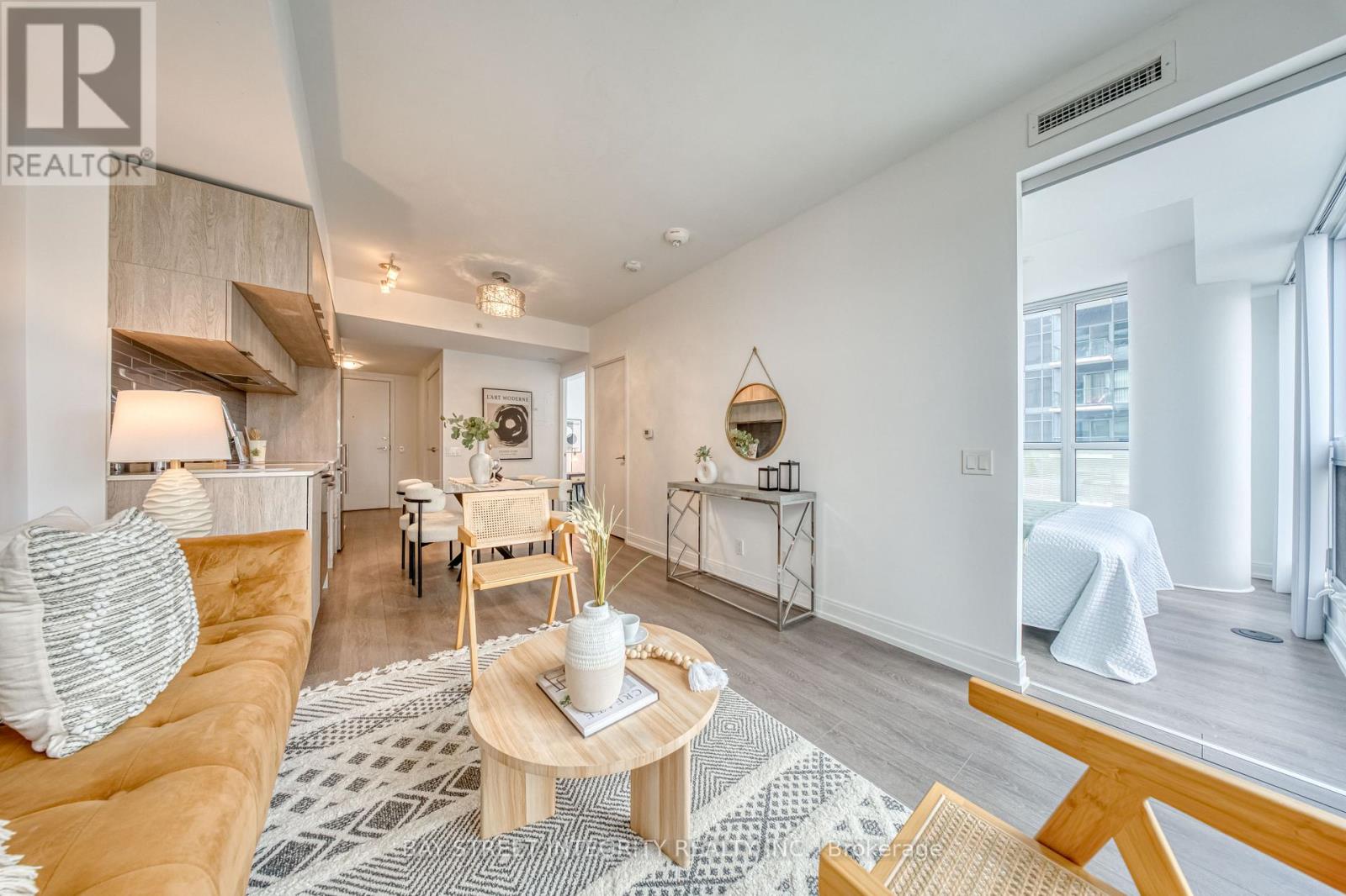 2211 - 181 Dundas Street E, Toronto, Ontario  M5A 0N5 - Photo 5 - C13050776