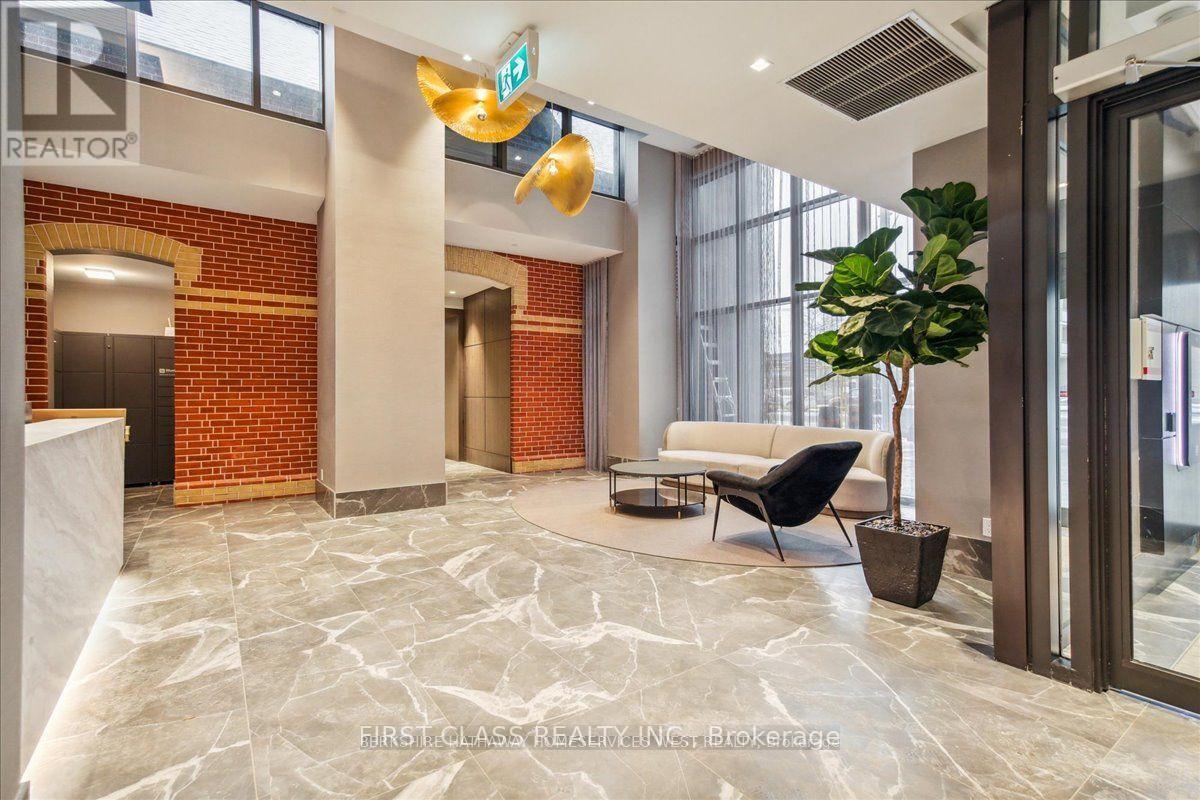 913 - 286 Main Street, Toronto, Ontario  M4C 4X4 - Photo 2 - E13050704