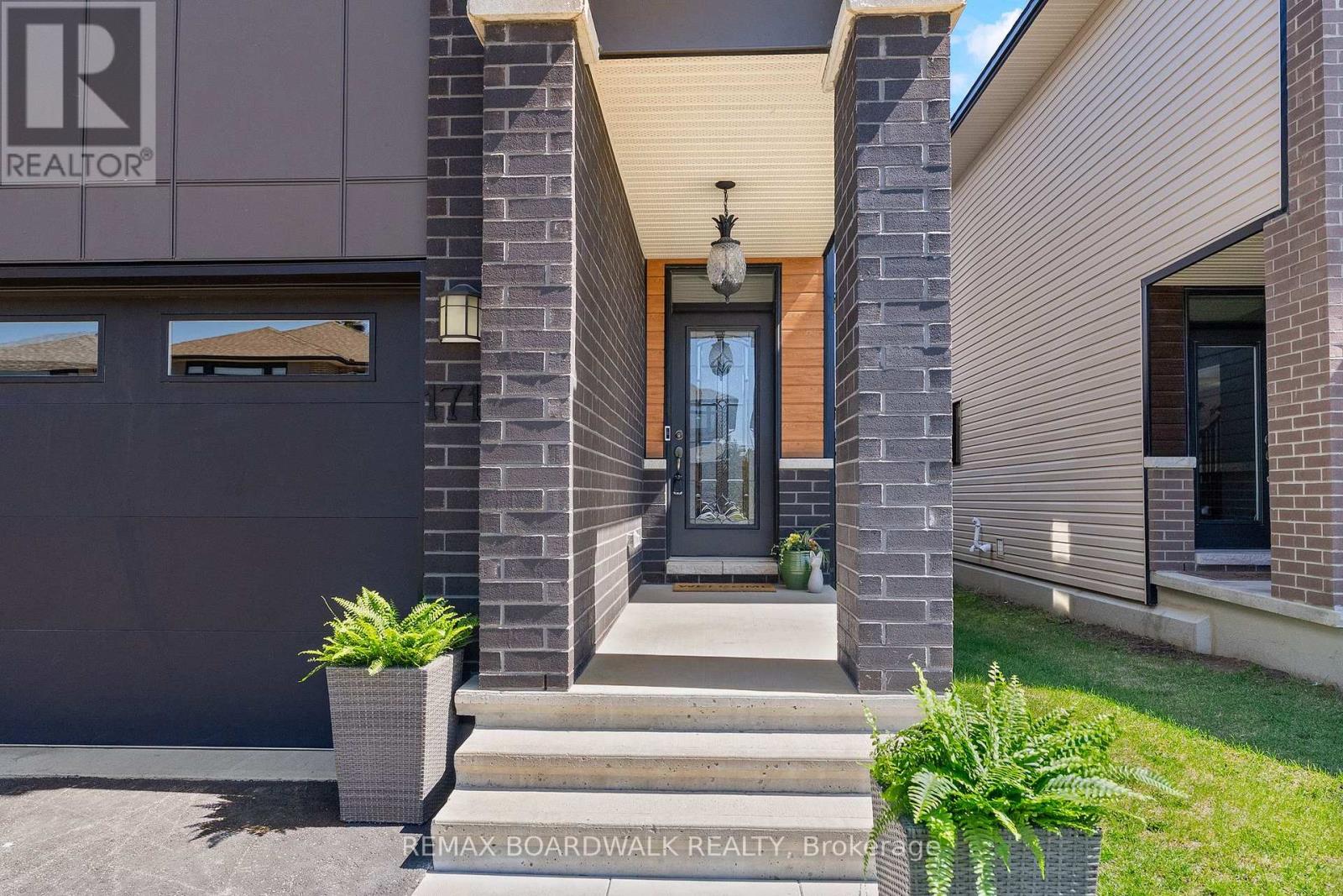 171 Bristol Crescent, North Grenville, Ontario  K0G 1J0 - Photo 2 - X13050754