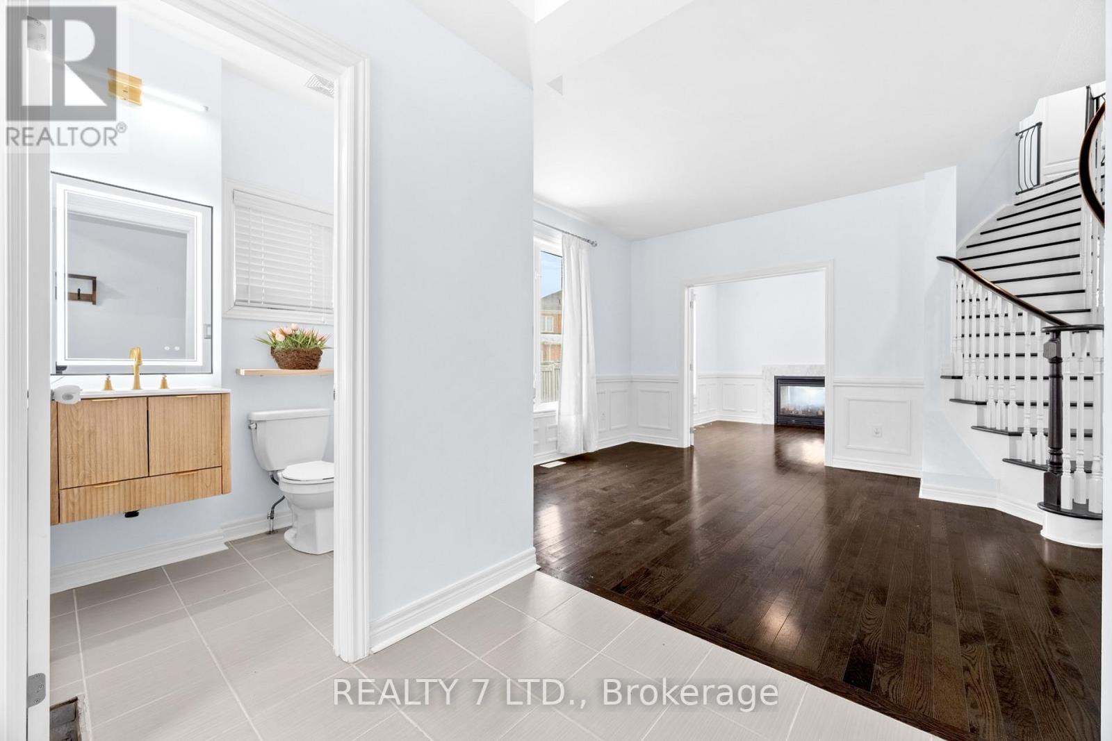 67 Jewelwing Court, Bradford West Gwillimbury (Bradford), Ontario  L3Z 0N7 - Photo 3 - N13050766