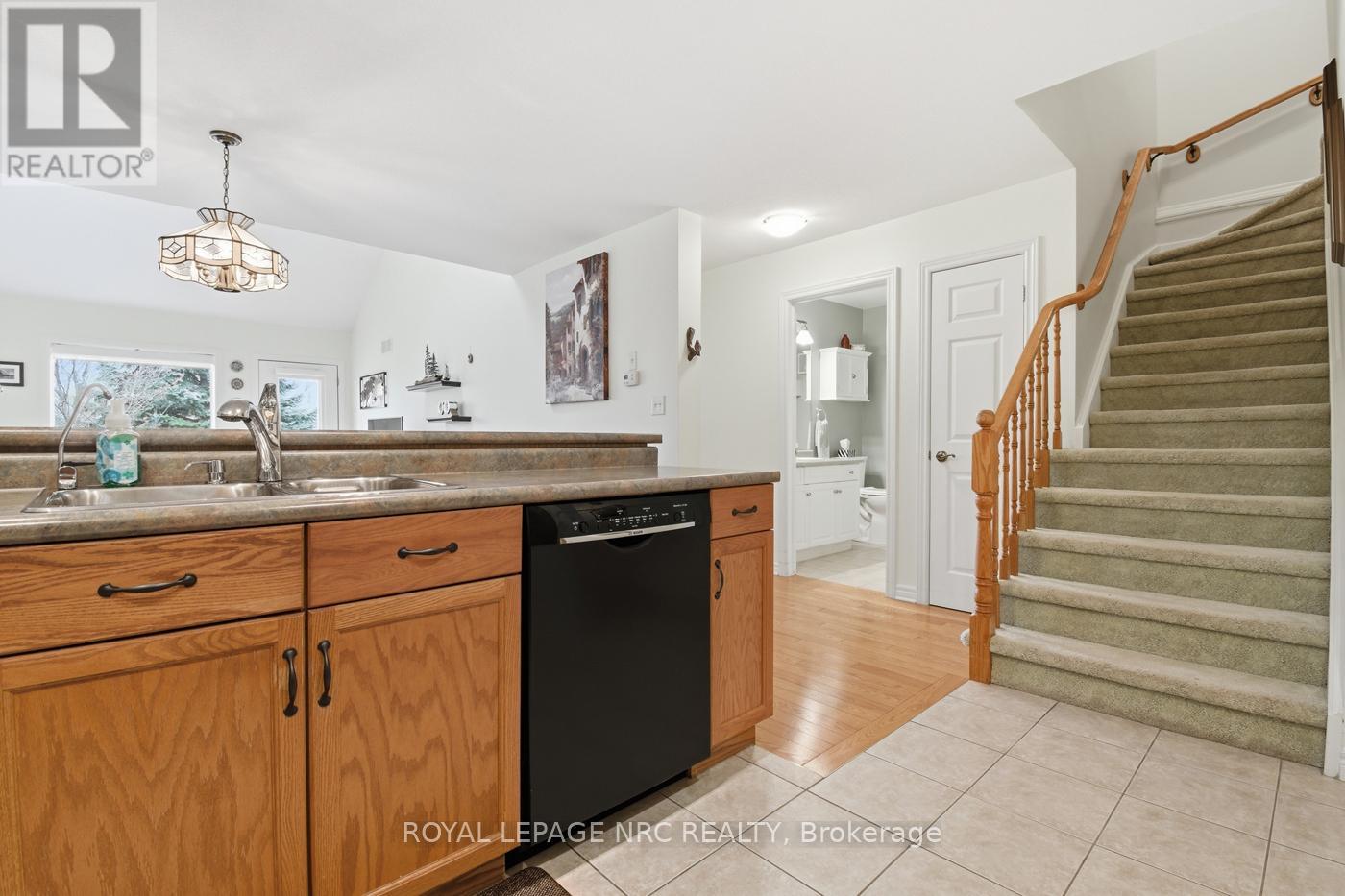 8 Portal Drive, Port Colborne, Ontario  L3K 5K3 - Photo 9 - X13050700