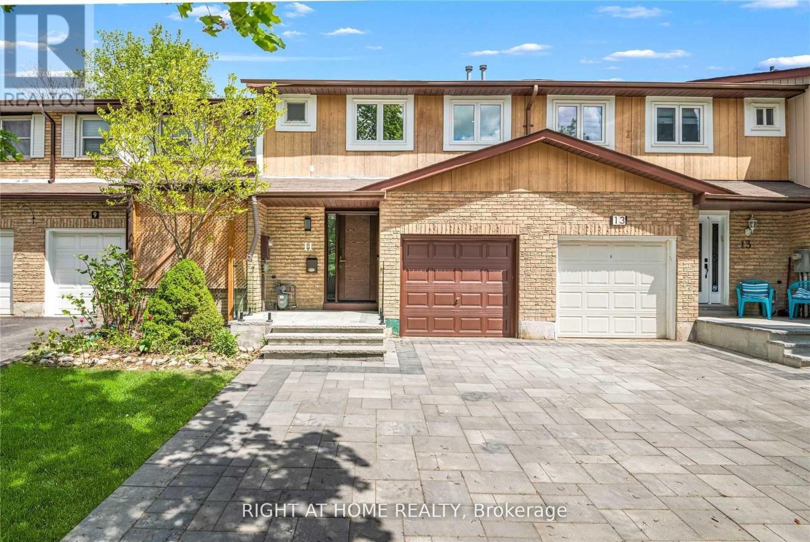 11 MICHAEL DRIVE E, Richmond Hill, Ontario