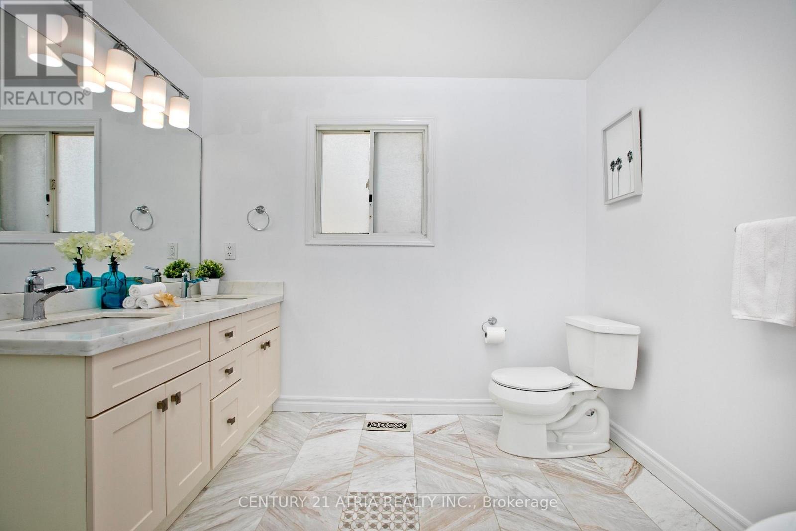 53 Conistan Road, Markham, Ontario  L3R 8K6 - Photo 26 - N13047668