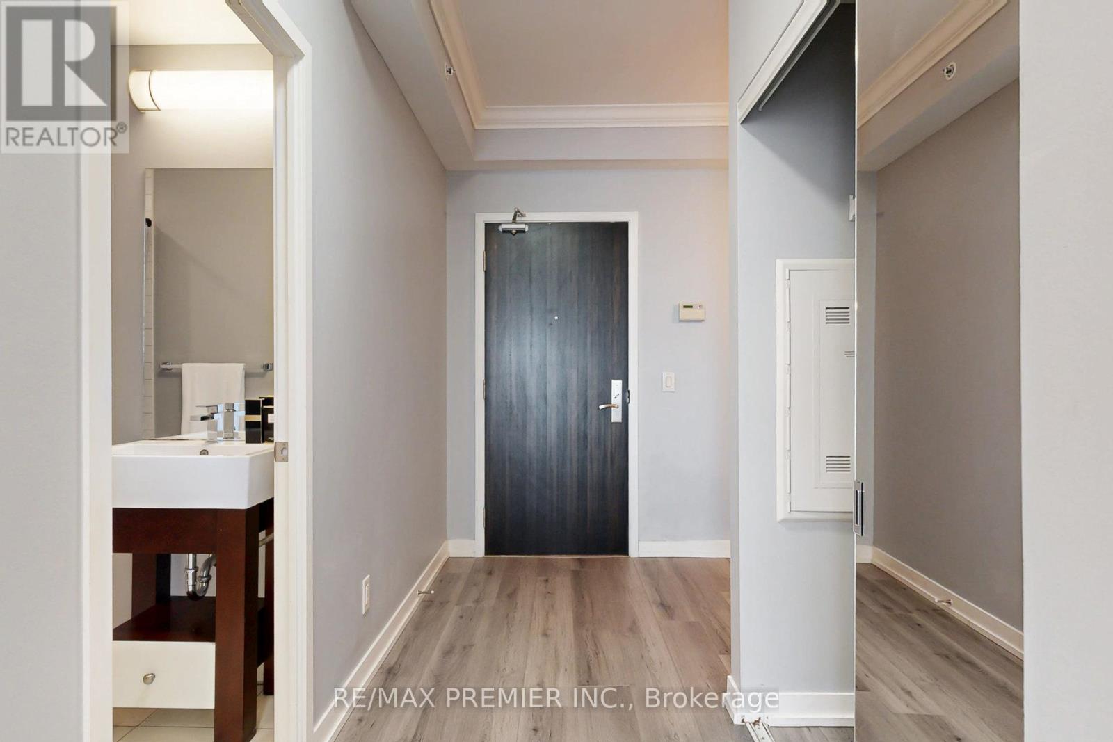 610 - 840 Queen's Plate Drive, Toronto, Ontario  M9W 0E7 - Photo 5 - W13050732