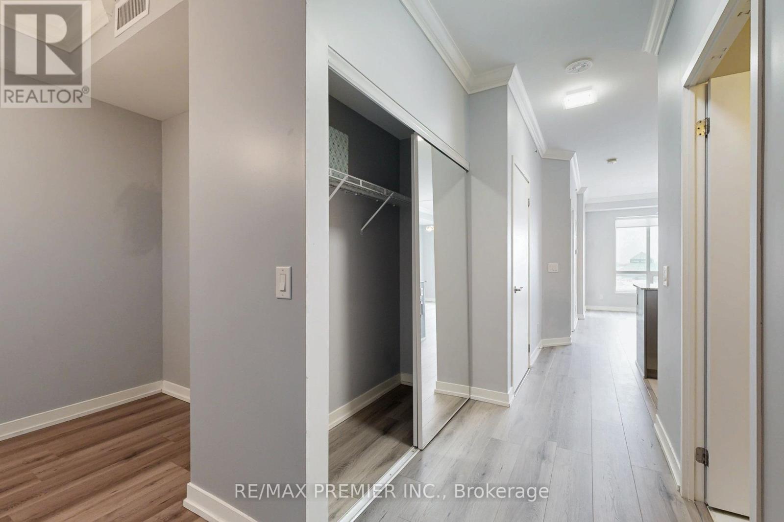 610 - 840 Queen's Plate Drive, Toronto, Ontario  M9W 0E7 - Photo 6 - W13050732