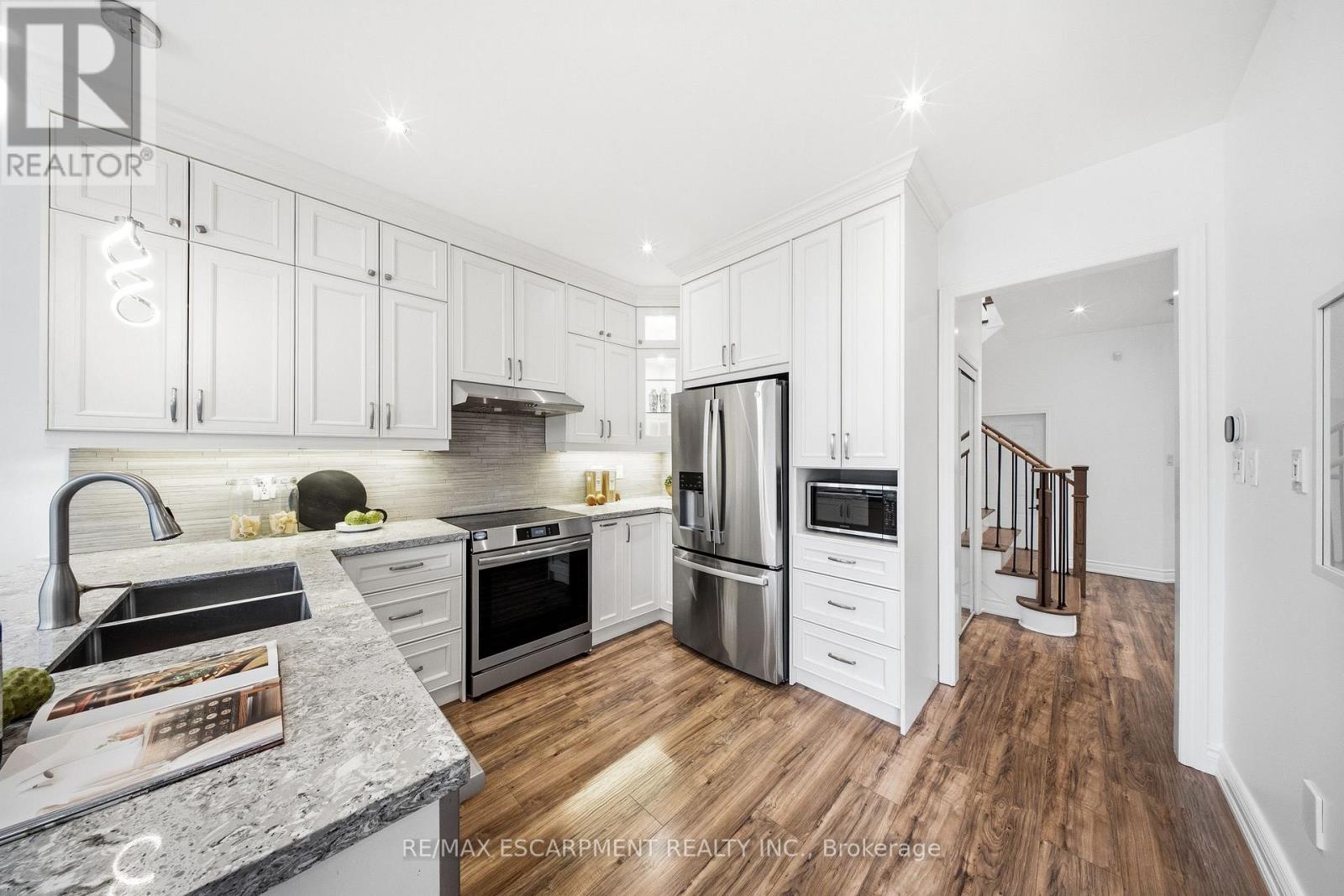 3812 Lacman Trail, Mississauga, Ontario  L5M 6X8 - Photo 13 - W13050734