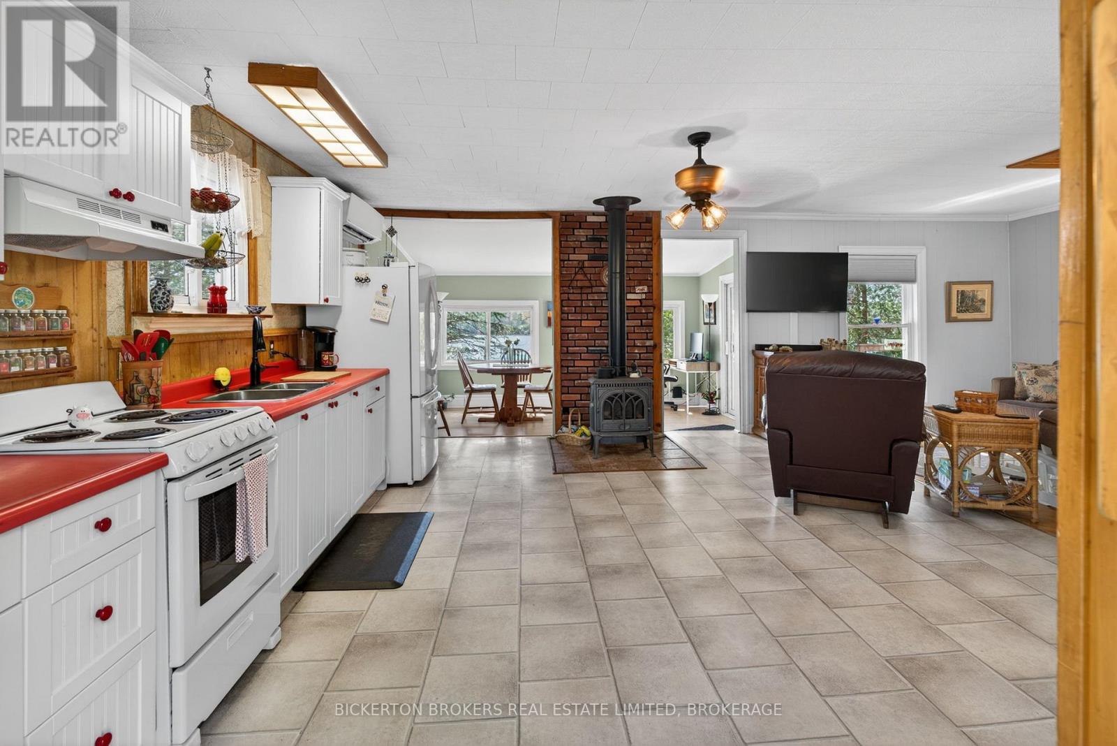 922 Fiddlehead Lane, Leeds And The Thousand Islands, Ontario  K0E 1N0 - Photo 13 - X13050698