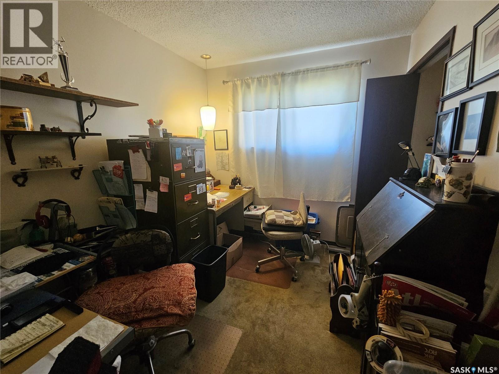 579 Poplar Crescent, Shaunavon, Saskatchewan  S0N 2M0 - Photo 14 - SK033598