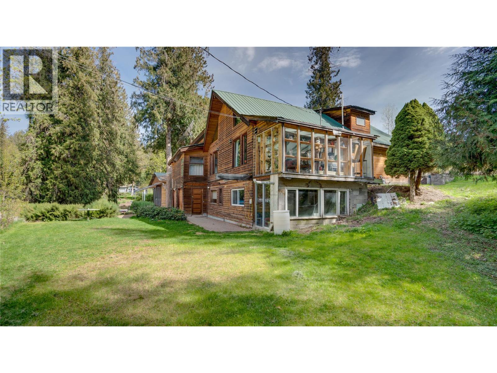 5677 Brentwood Road, Vernon, British Columbia  V1B 3K1 - Photo 28 - 10384654