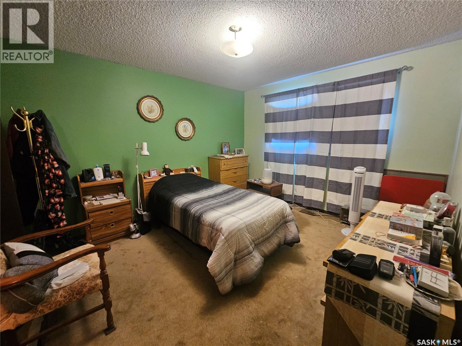 579 Poplar Crescent, Shaunavon, Saskatchewan  S0N 2M0 - Photo 11 - SK033598