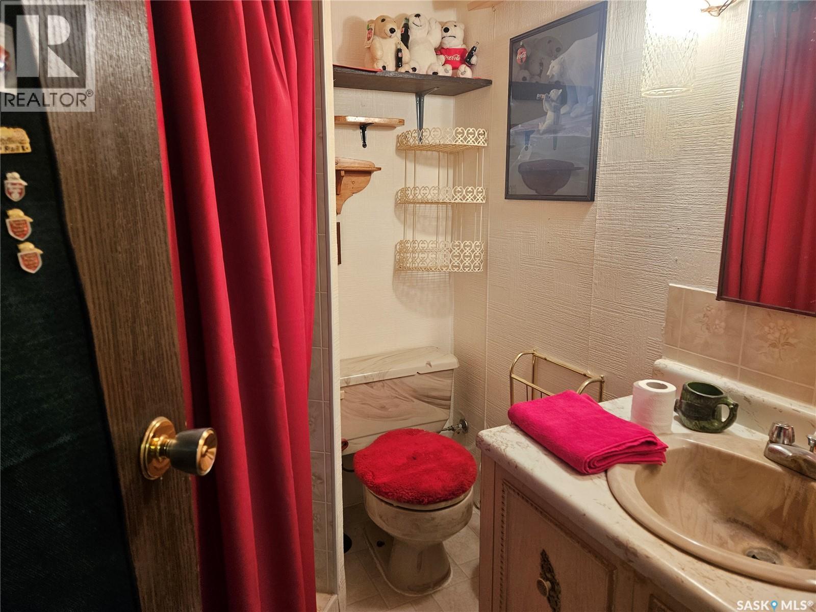 579 Poplar Crescent, Shaunavon, Saskatchewan  S0N 2M0 - Photo 22 - SK033598