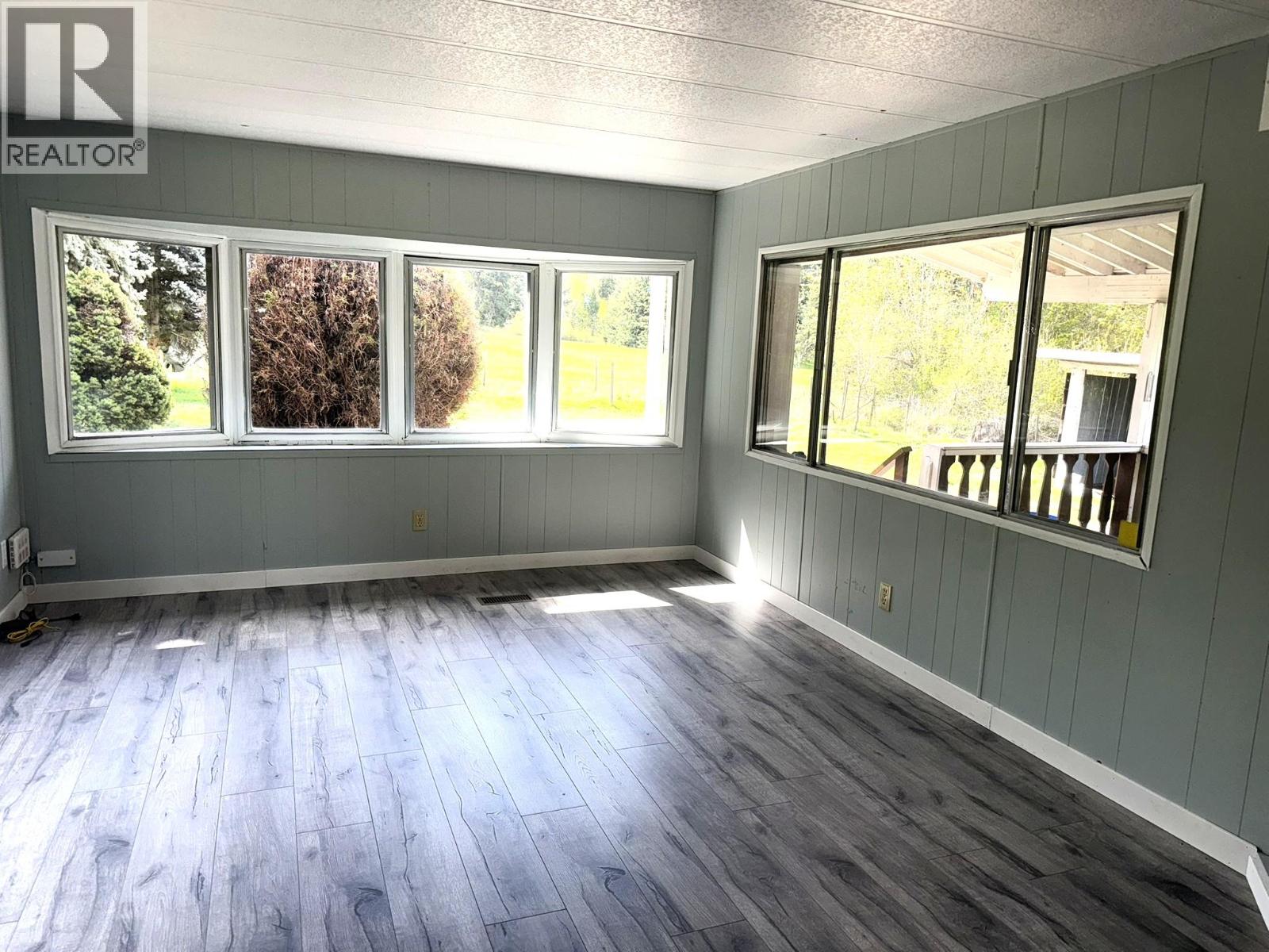 5677 Brentwood Road, Vernon, British Columbia  V1B 3K1 - Photo 56 - 10384654