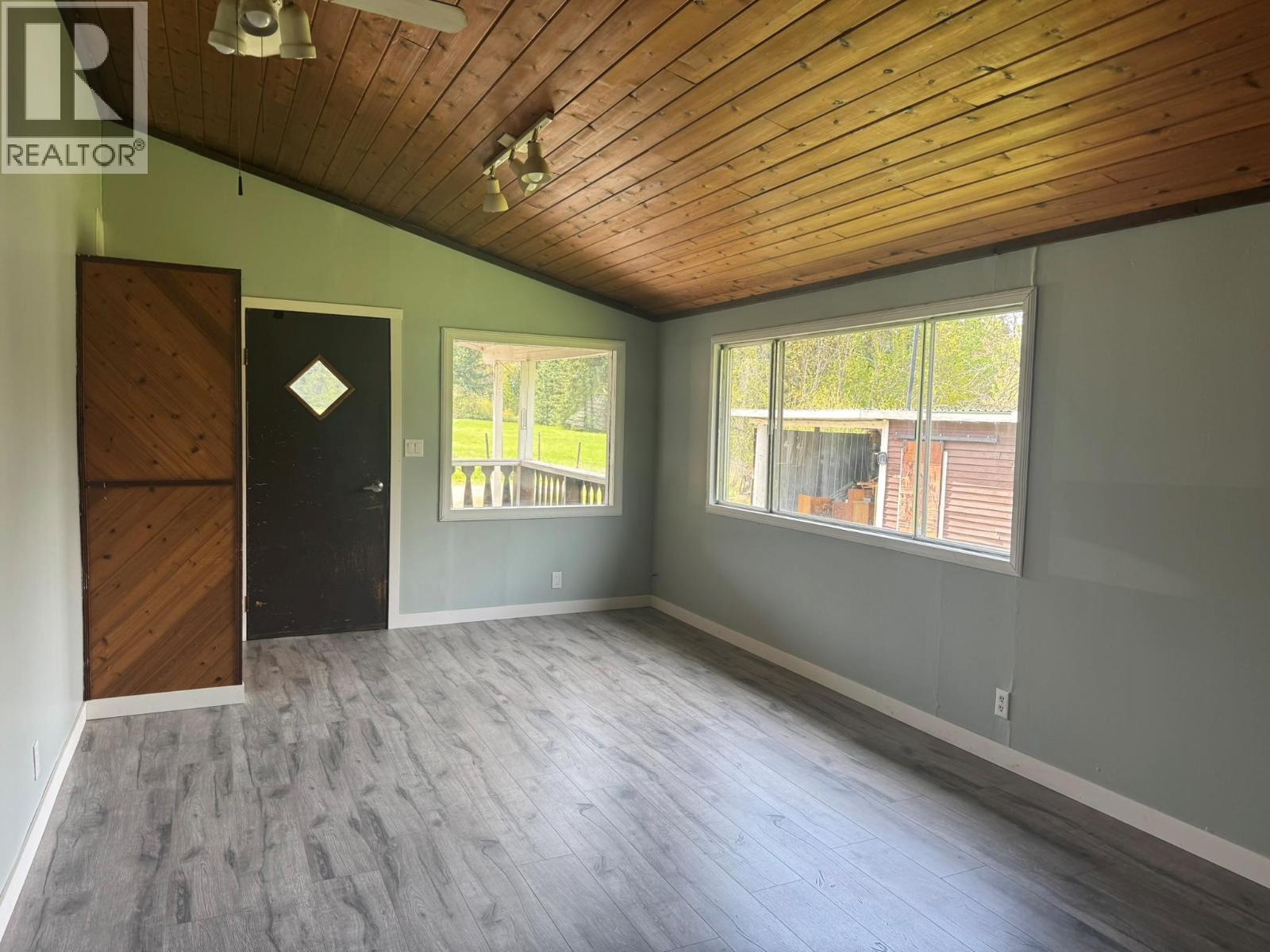 5677 Brentwood Road, Vernon, British Columbia  V1B 3K1 - Photo 59 - 10384654