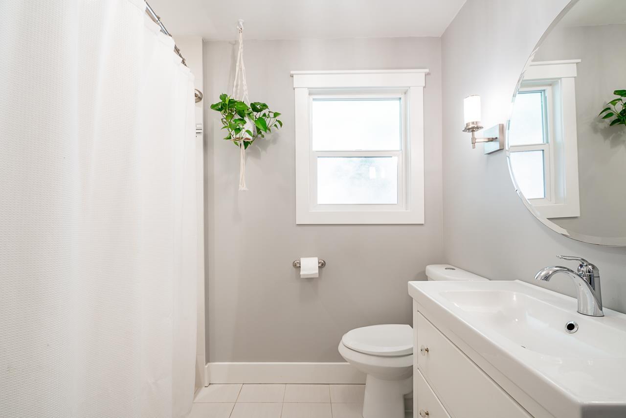 14205 Melrose Drive, Surrey, British Columbia  V3R 5R3 - Photo 16 - R3116117