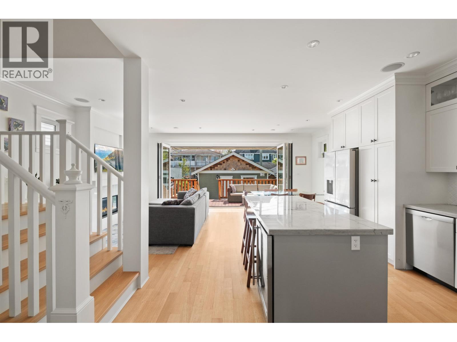 1008 E 14th Avenue, Vancouver, British Columbia  V5T 2N9 - Photo 6 - R3116412