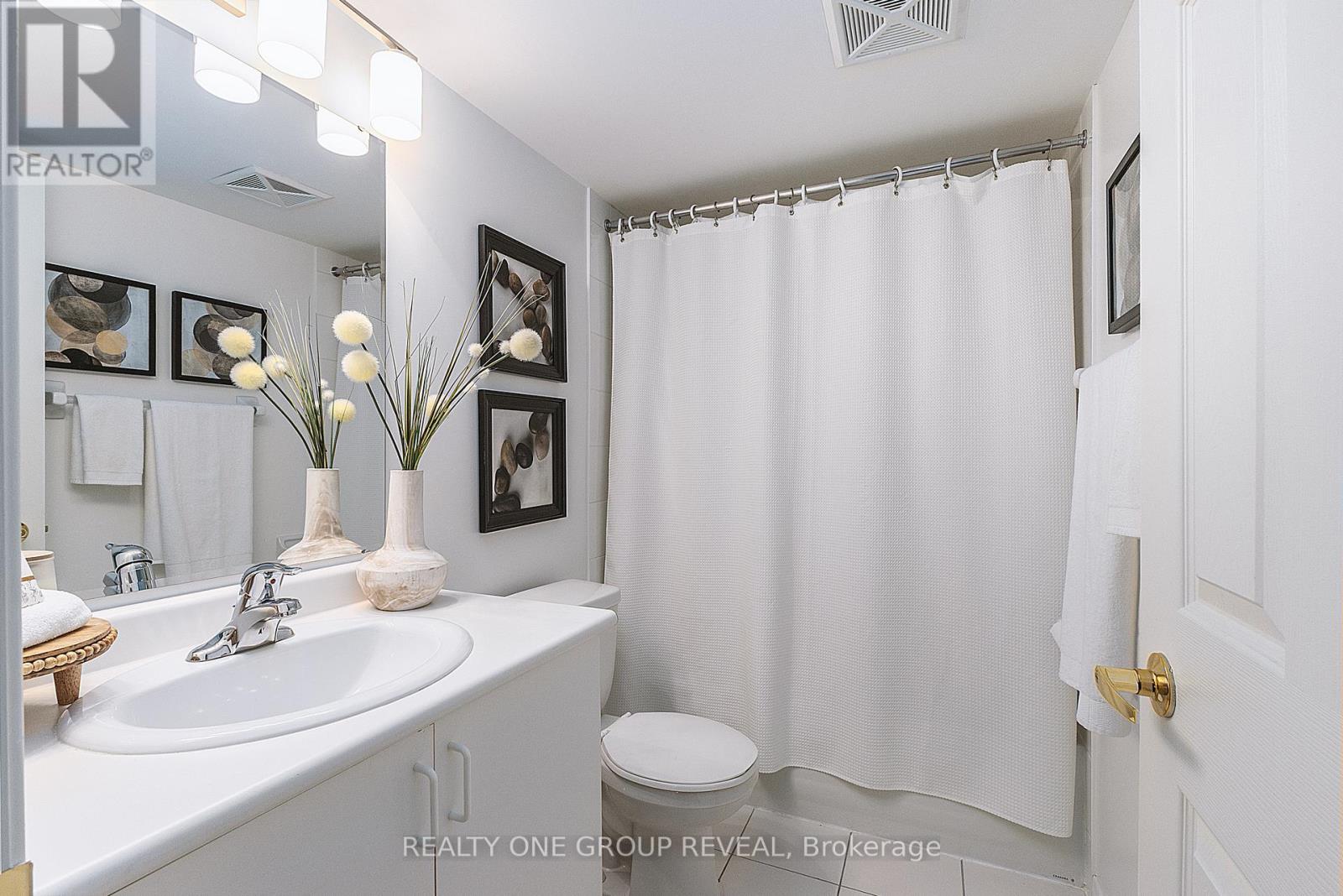 2 - 31 Petra Way, Whitby, Ontario  L1R 0A7 - Photo 16 - E12911014