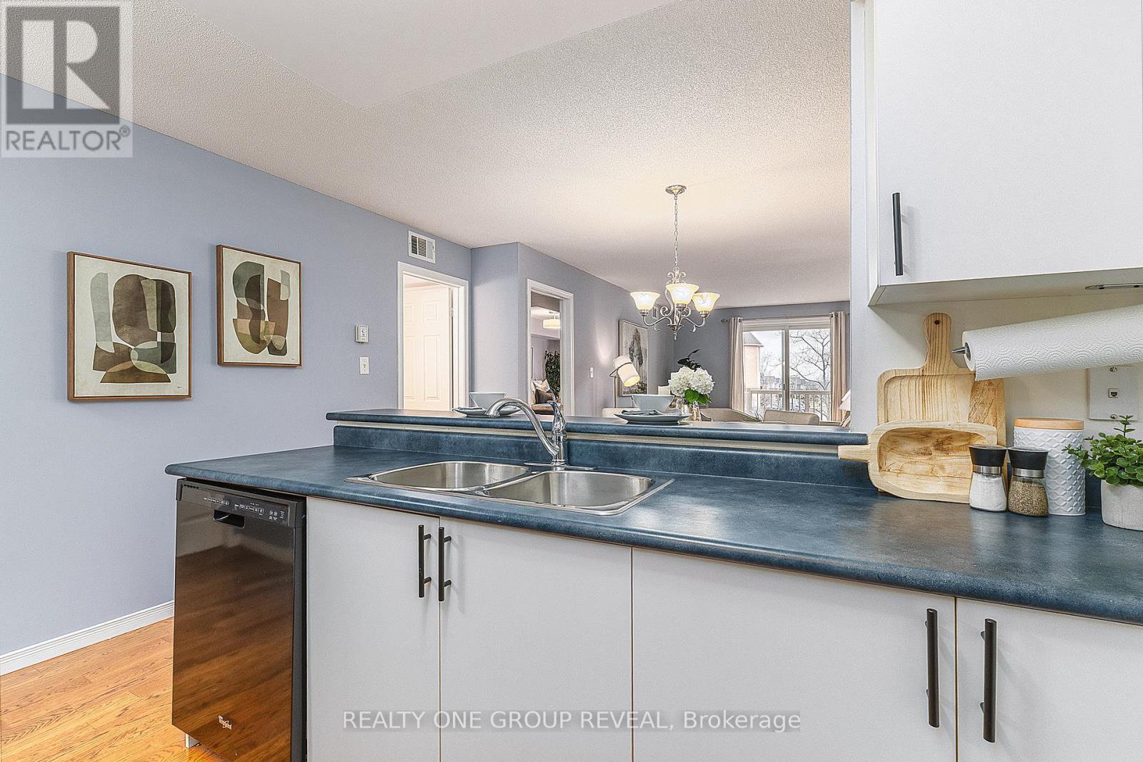 2 - 31 Petra Way, Whitby, Ontario  L1R 0A7 - Photo 6 - E12911014