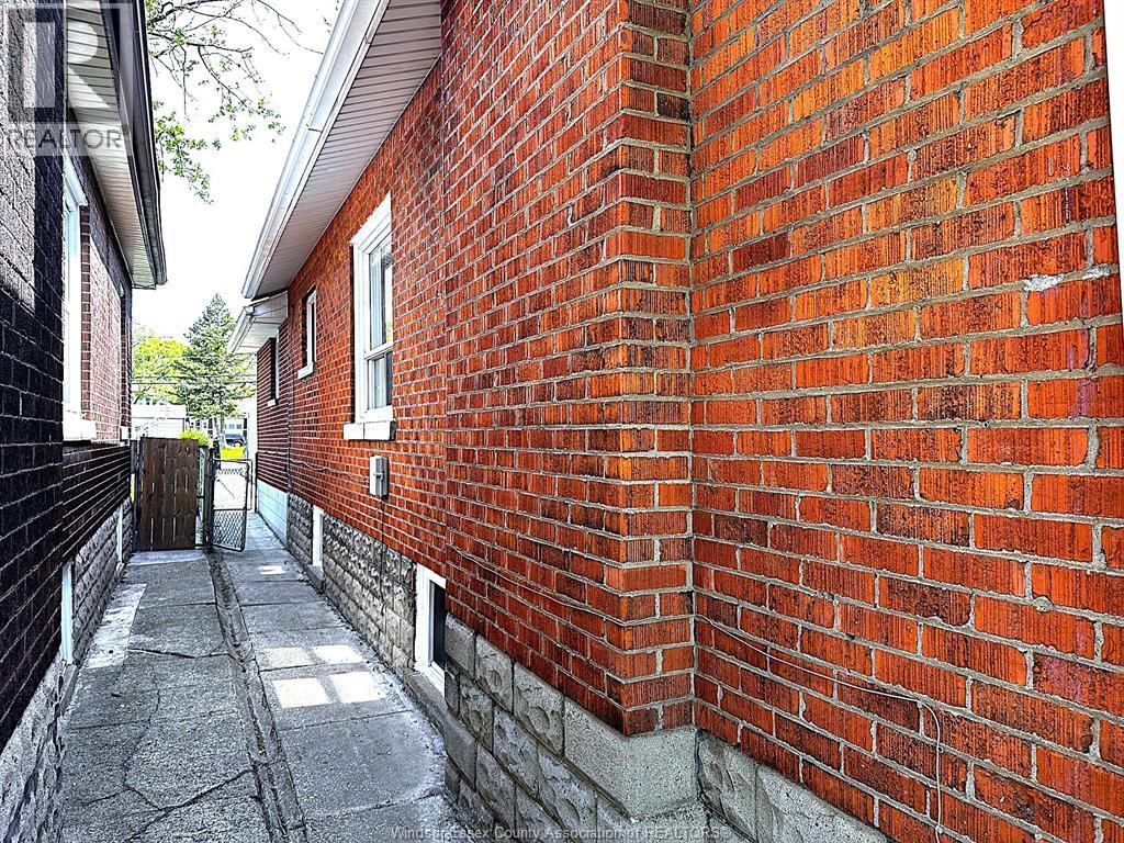 1310 Bruce, Windsor, Ontario  N8X 1X3 - Photo 33 - 26009318