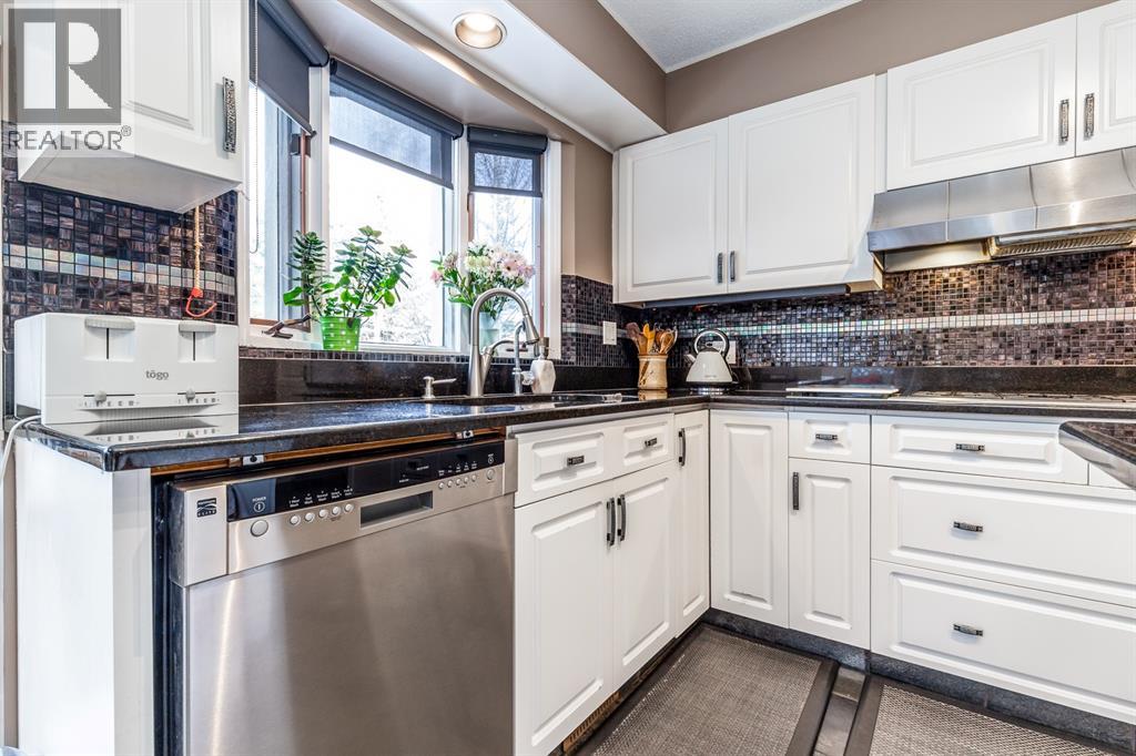 63 Edgeridge Court NW, Calgary, Alberta  T3A 6K5 - Photo 14 - A2283316