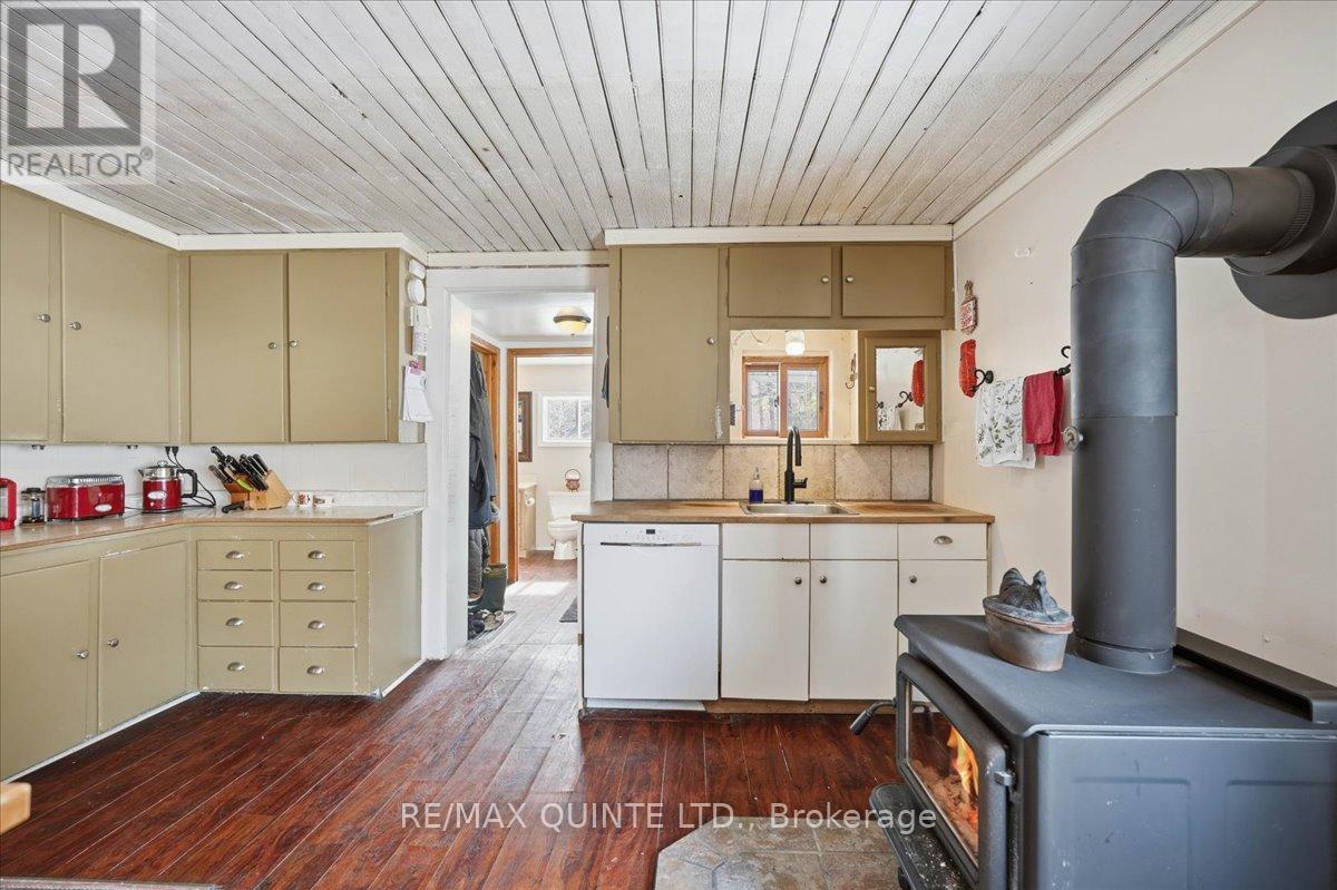 163 Main Street, Prince Edward County, Ontario  K0K 1G0 - Photo 14 - X12855046