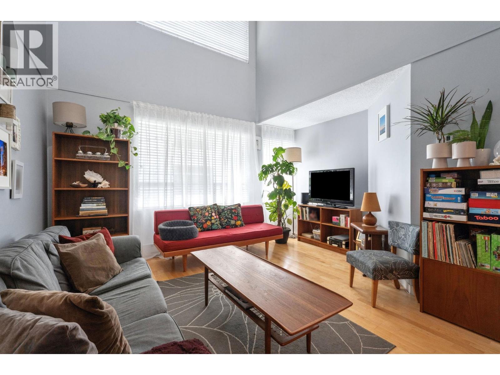 407 1345 COMOX STREET, Vancouver, British Columbia