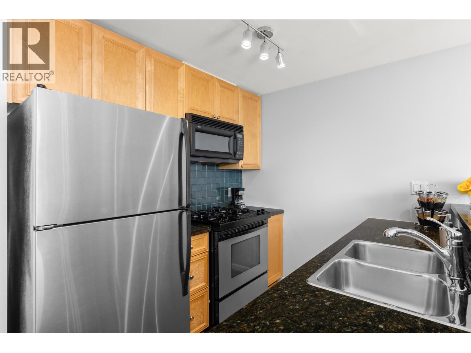 2505 928 Richards Street, Downtown, British Columbia  V6B 3C1 - Photo 9 - R3116534