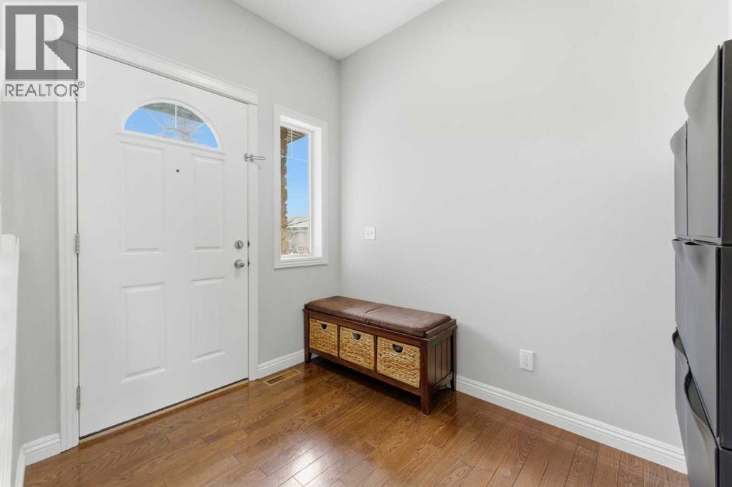 54 Glensummit Close, Cochrane, Alberta  T4C 2K1 - Photo 2 - A2302203