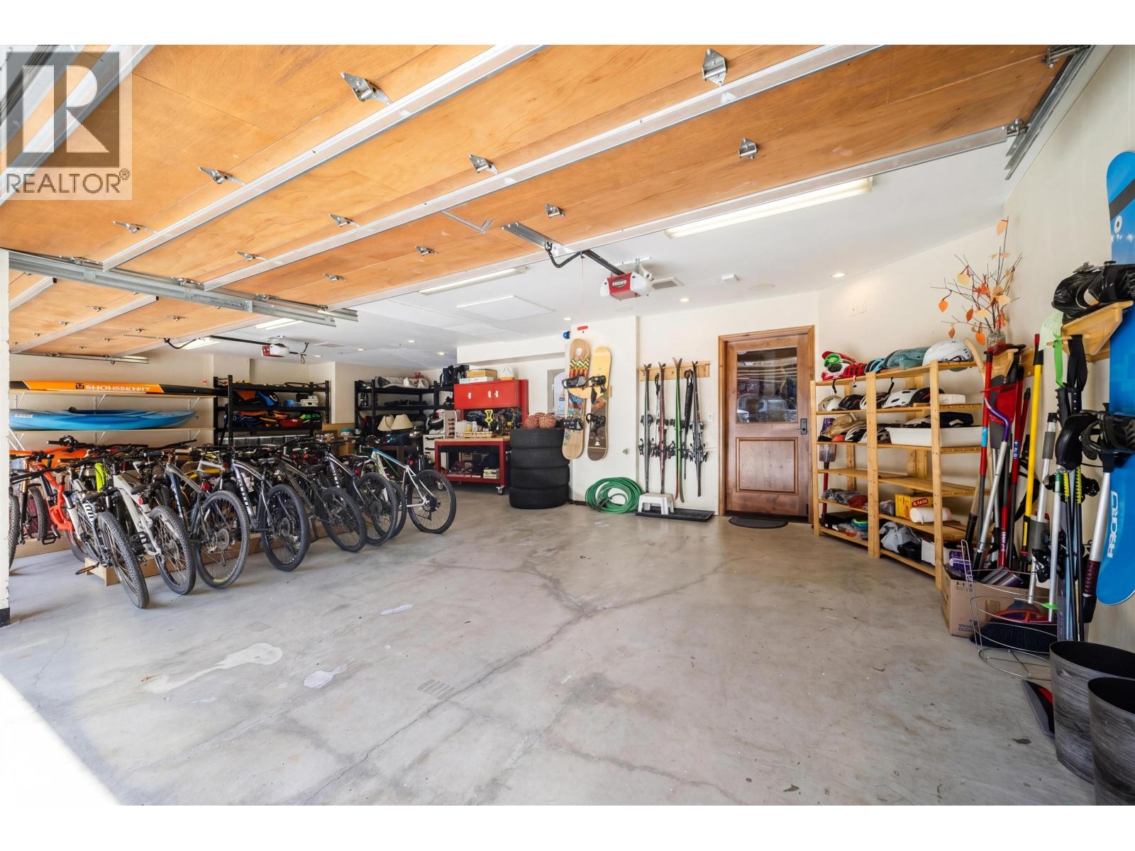 3803 Sunridge Place, Whistler, British Columbia  V0N 1B3 - Photo 30 - R3116508