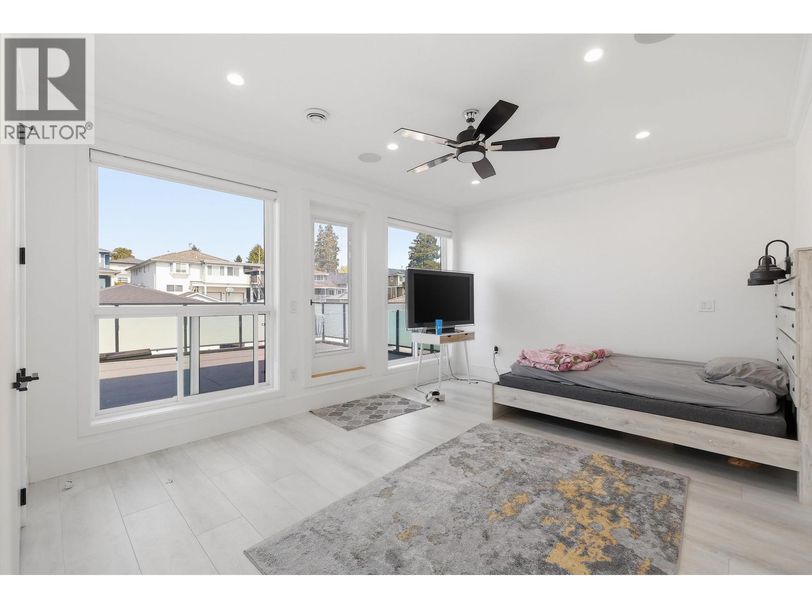 8061 11th Avenue, Burnaby, British Columbia  V3N 2N8 - Photo 15 - R3116511