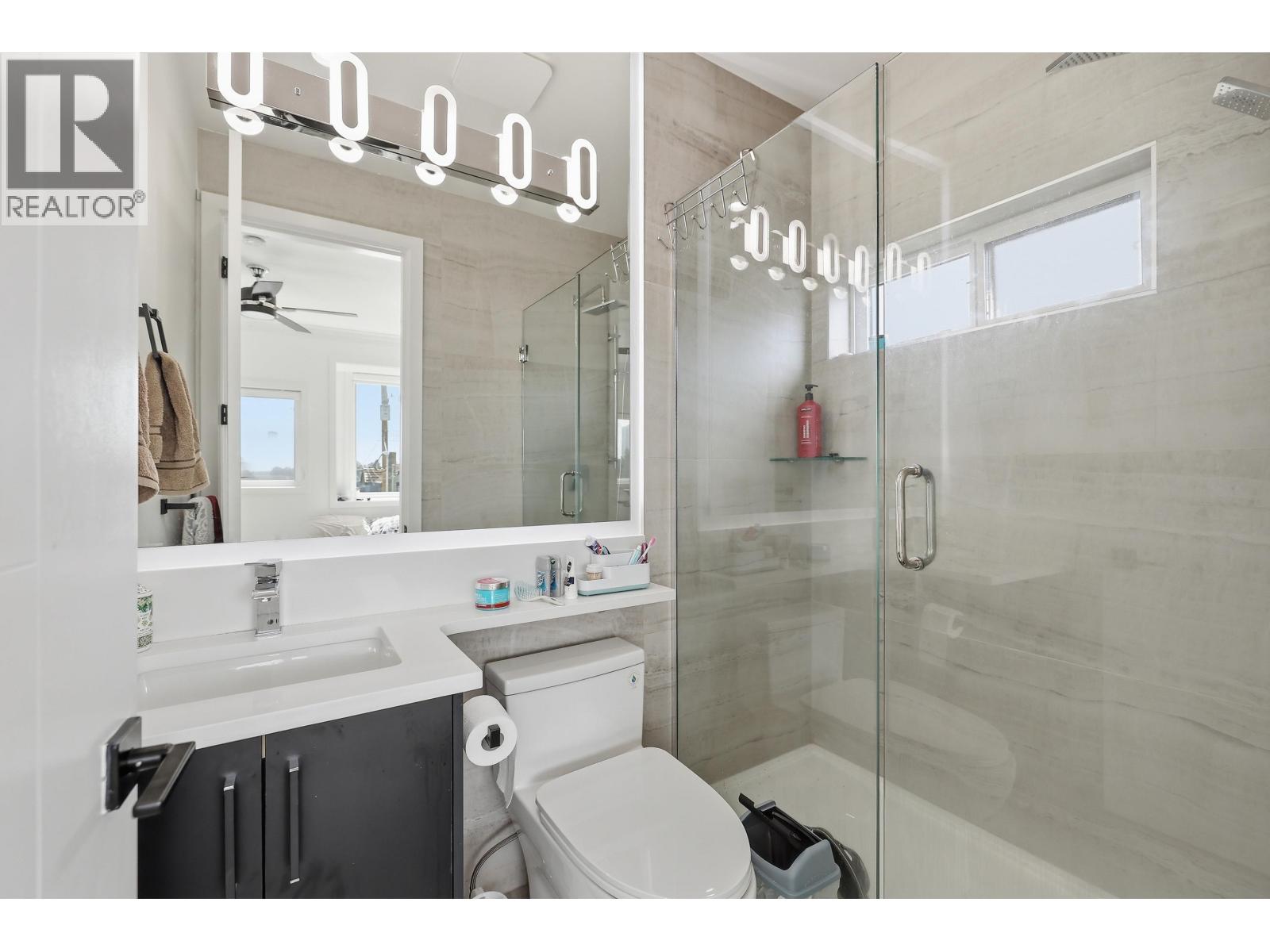 8061 11th Avenue, Burnaby, British Columbia  V3N 2N8 - Photo 28 - R3116511