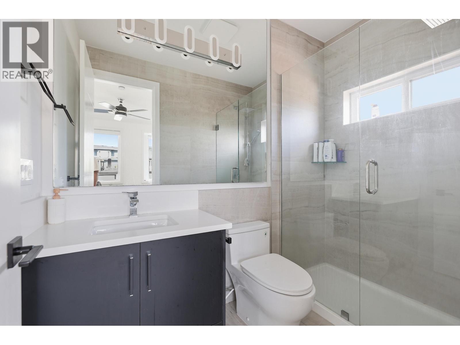 8061 11th Avenue, Burnaby, British Columbia  V3N 2N8 - Photo 30 - R3116511