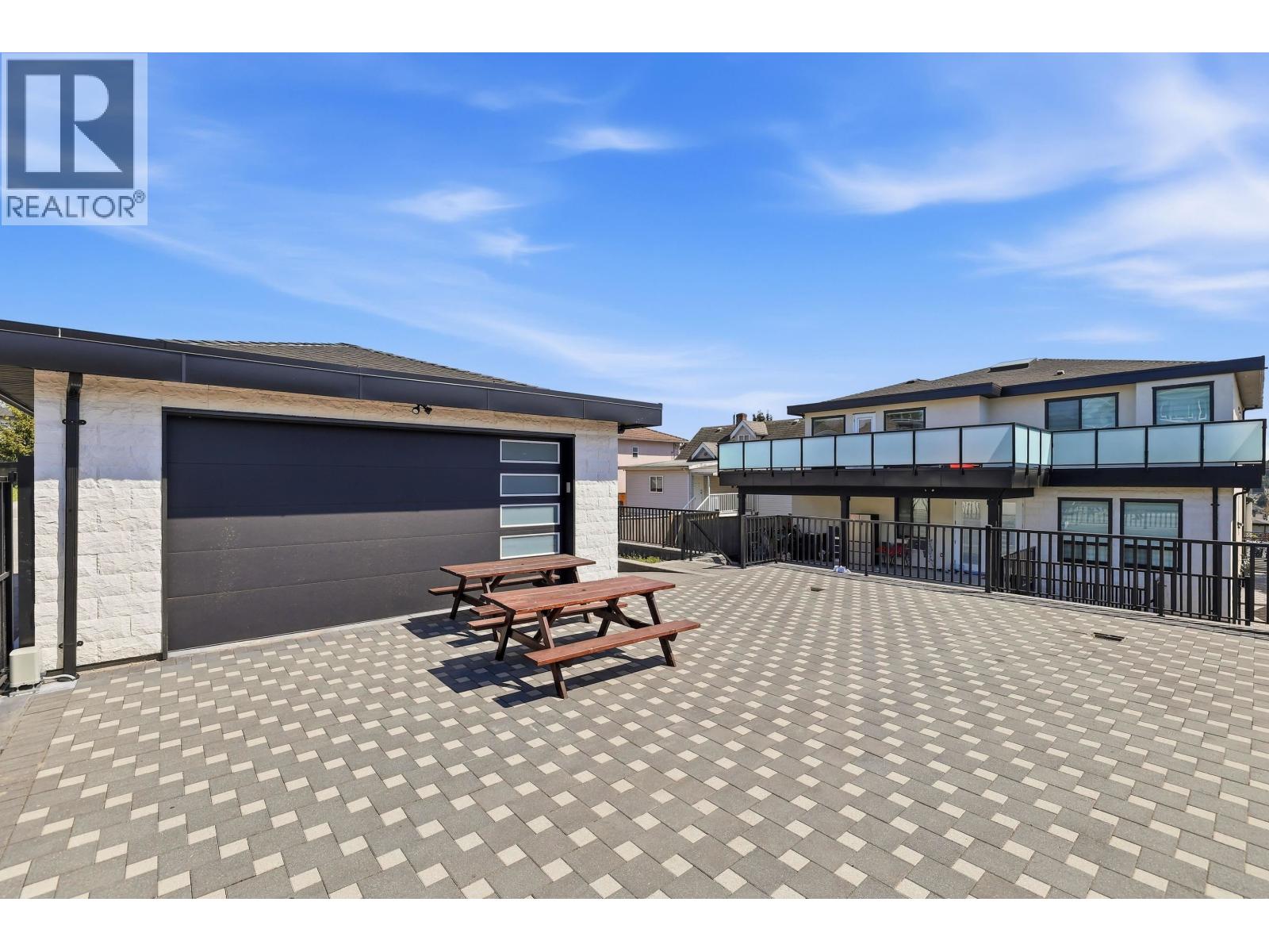 8061 11th Avenue, Burnaby, British Columbia  V3N 2N8 - Photo 34 - R3116511