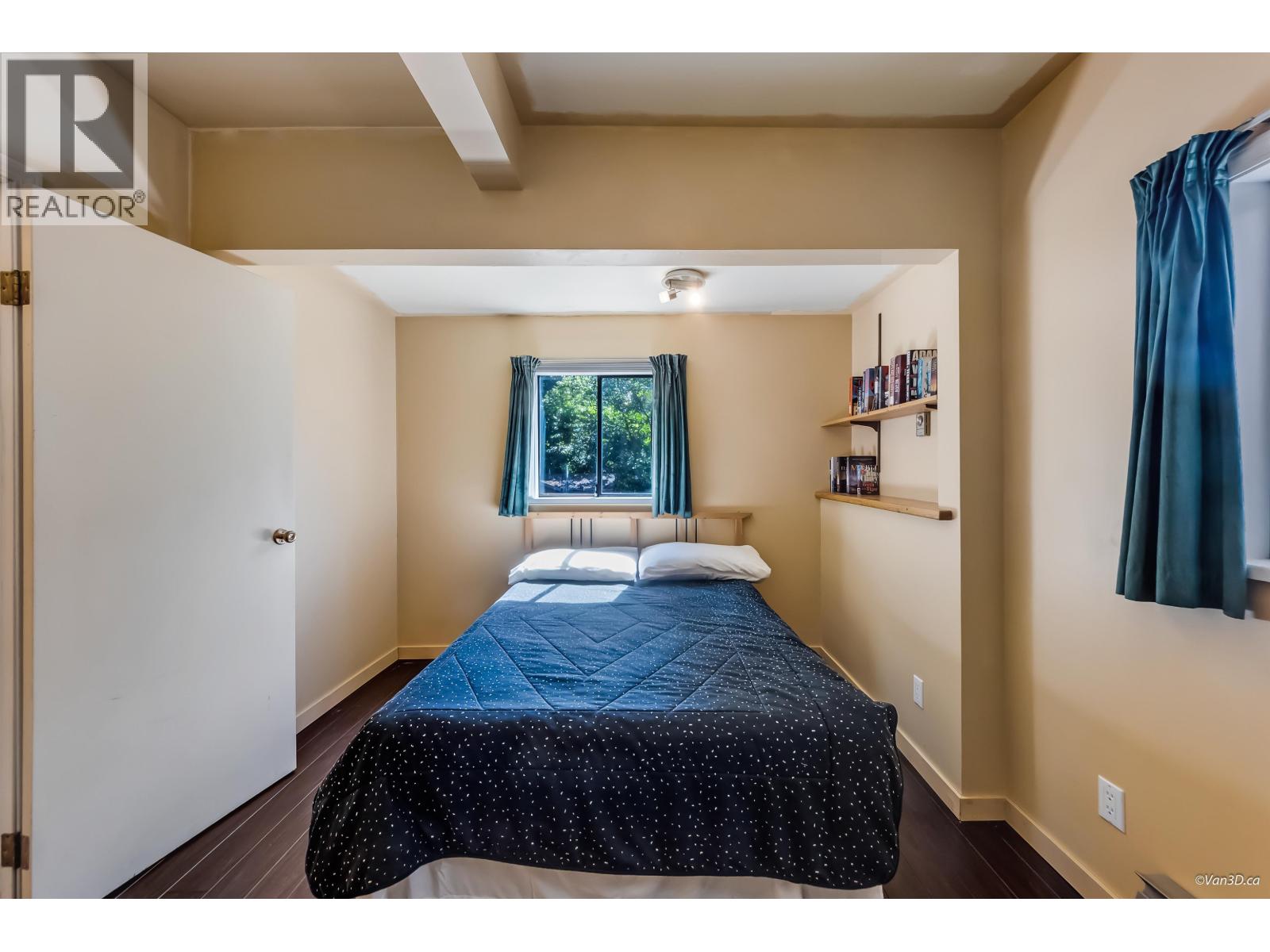 4585 Raeburn Street, North Vancouver, British Columbia  V7G 1K3 - Photo 17 - R3116521