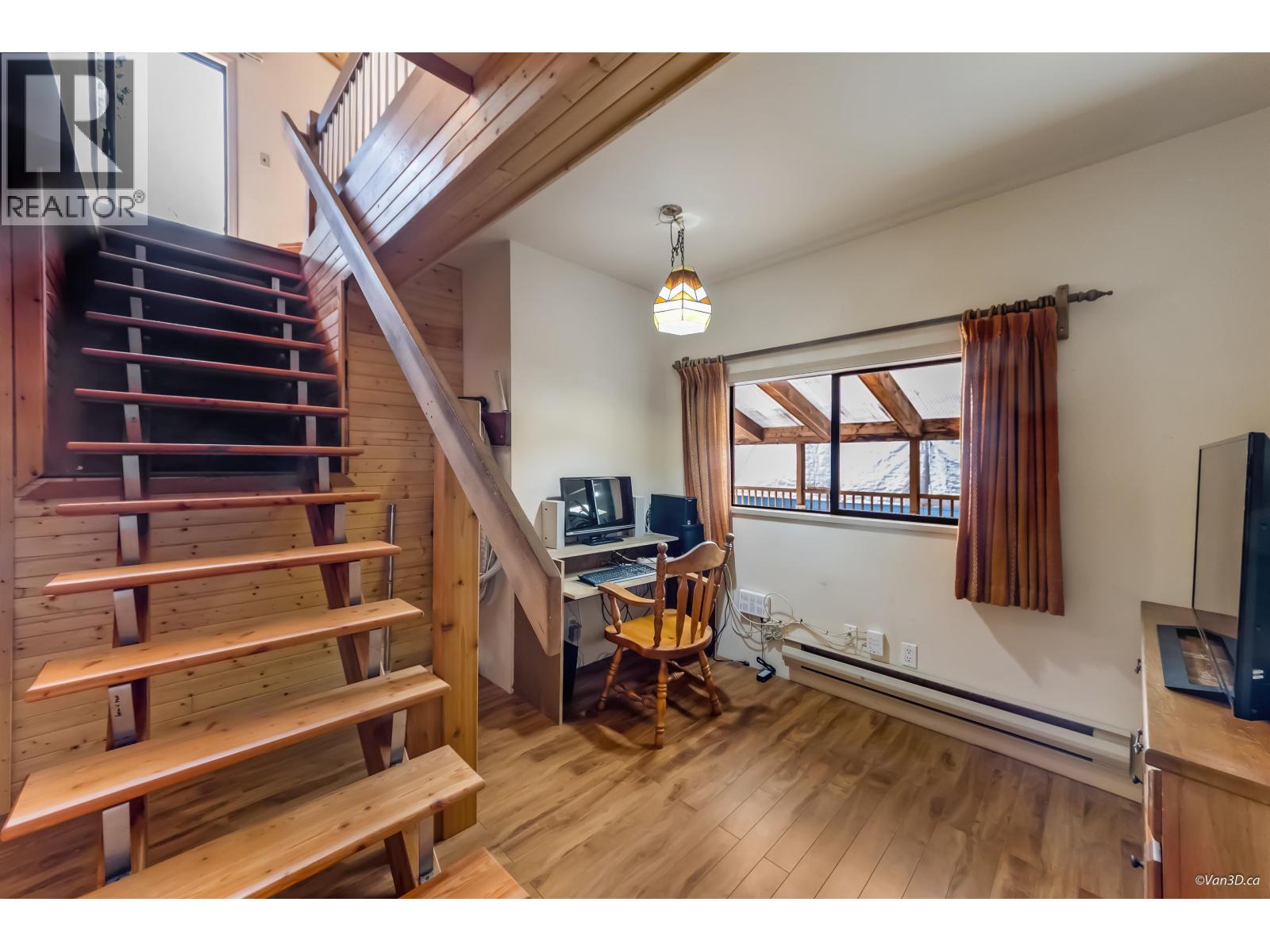 4585 Raeburn Street, North Vancouver, British Columbia  V7G 1K3 - Photo 19 - R3116521