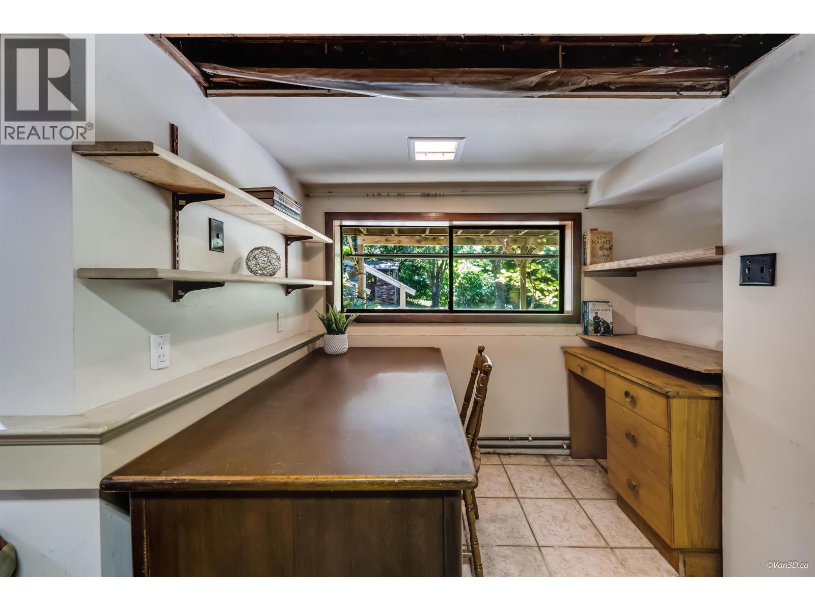 4585 Raeburn Street, North Vancouver, British Columbia  V7G 1K3 - Photo 24 - R3116521