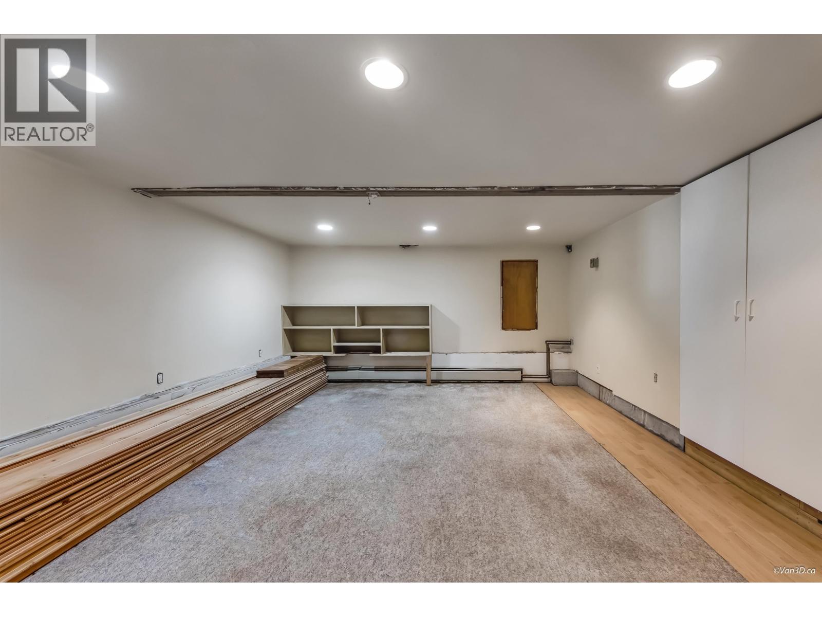 4585 Raeburn Street, North Vancouver, British Columbia  V7G 1K3 - Photo 27 - R3116521