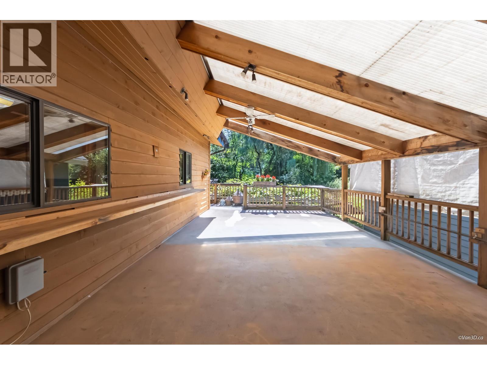 4585 Raeburn Street, North Vancouver, British Columbia  V7G 1K3 - Photo 30 - R3116521